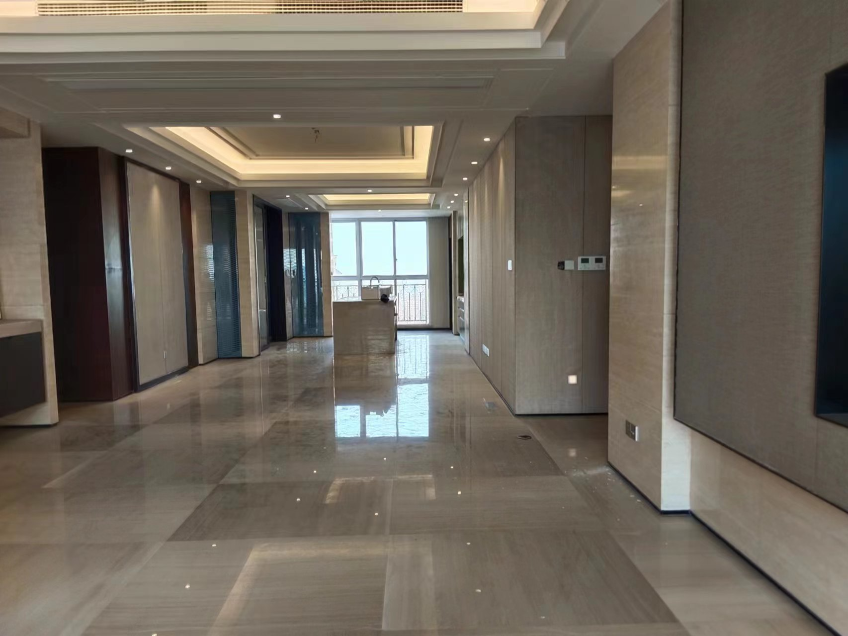 中南世纪花城三期 4室2厅3卫 280m²