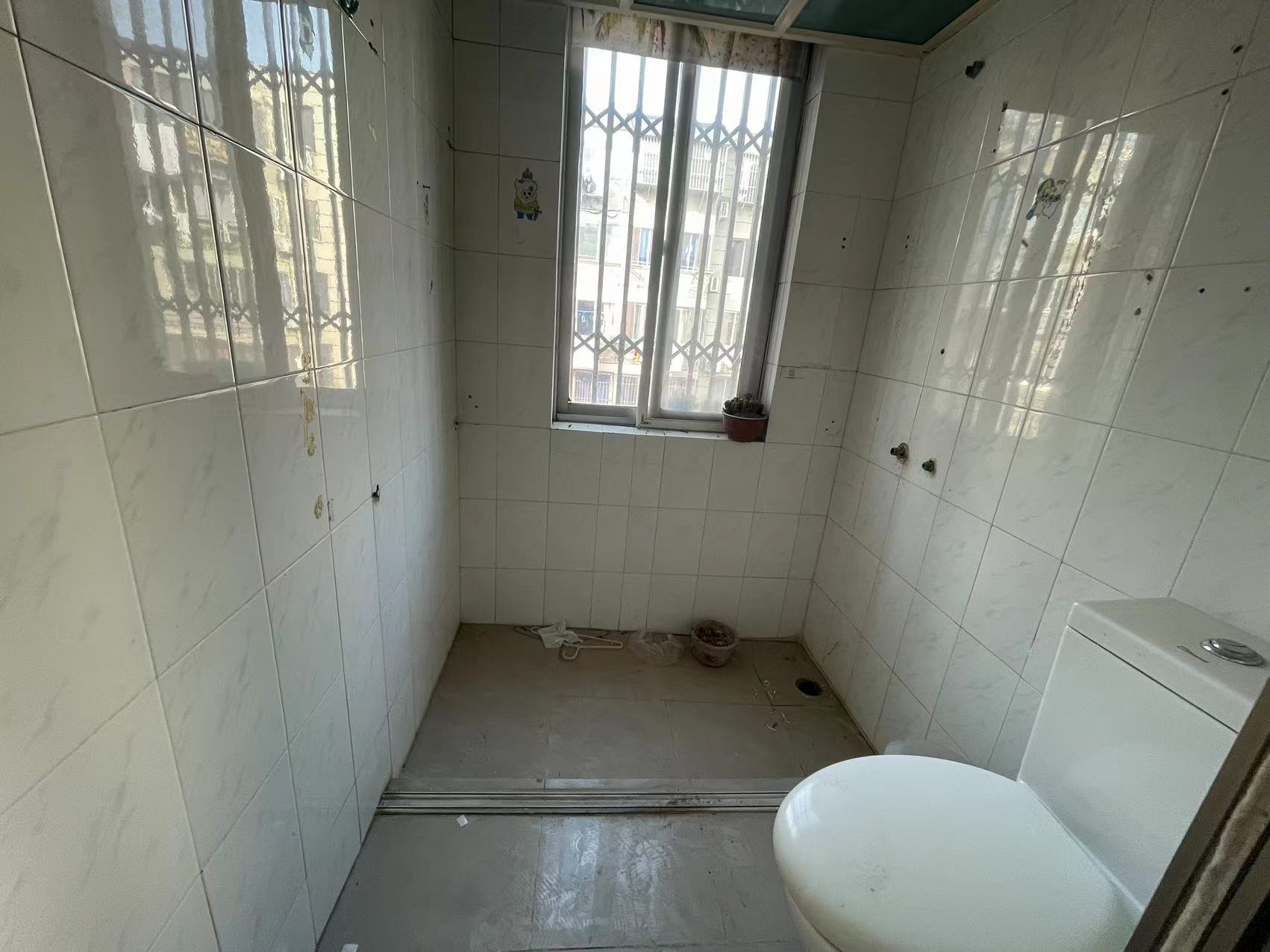 光明南村 3室2厅2卫 130.7m&sup2;