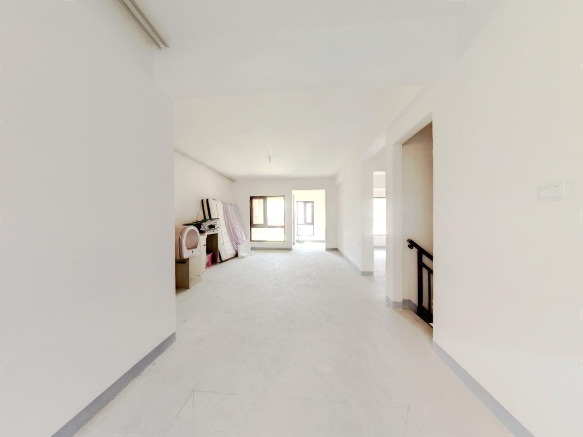 万科城市之光 3室2厅2卫 120m&sup2;