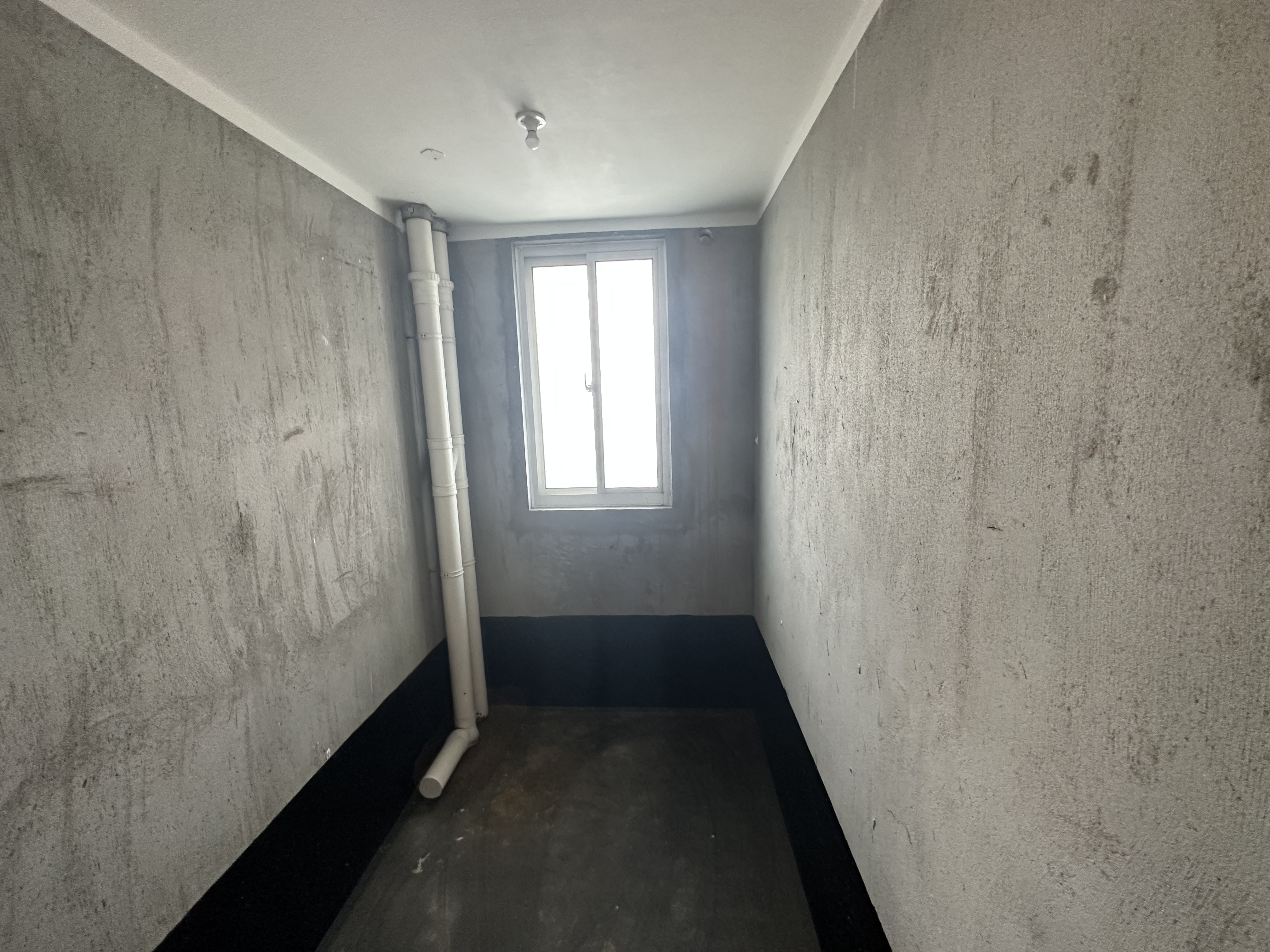 湖滨华庭 4室2厅2卫 143m&sup2;