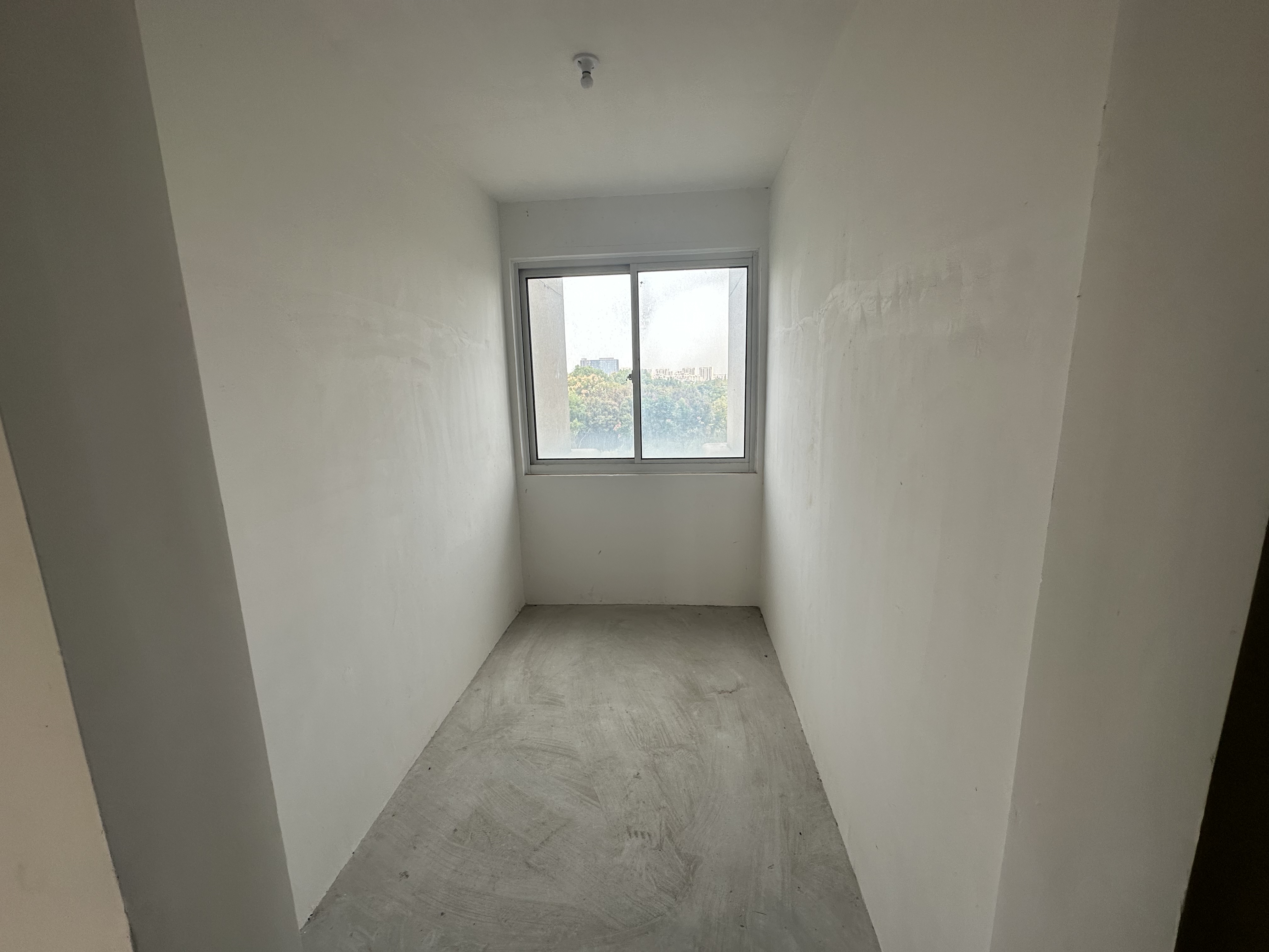 湖滨华庭 4室2厅2卫 143m&sup2;