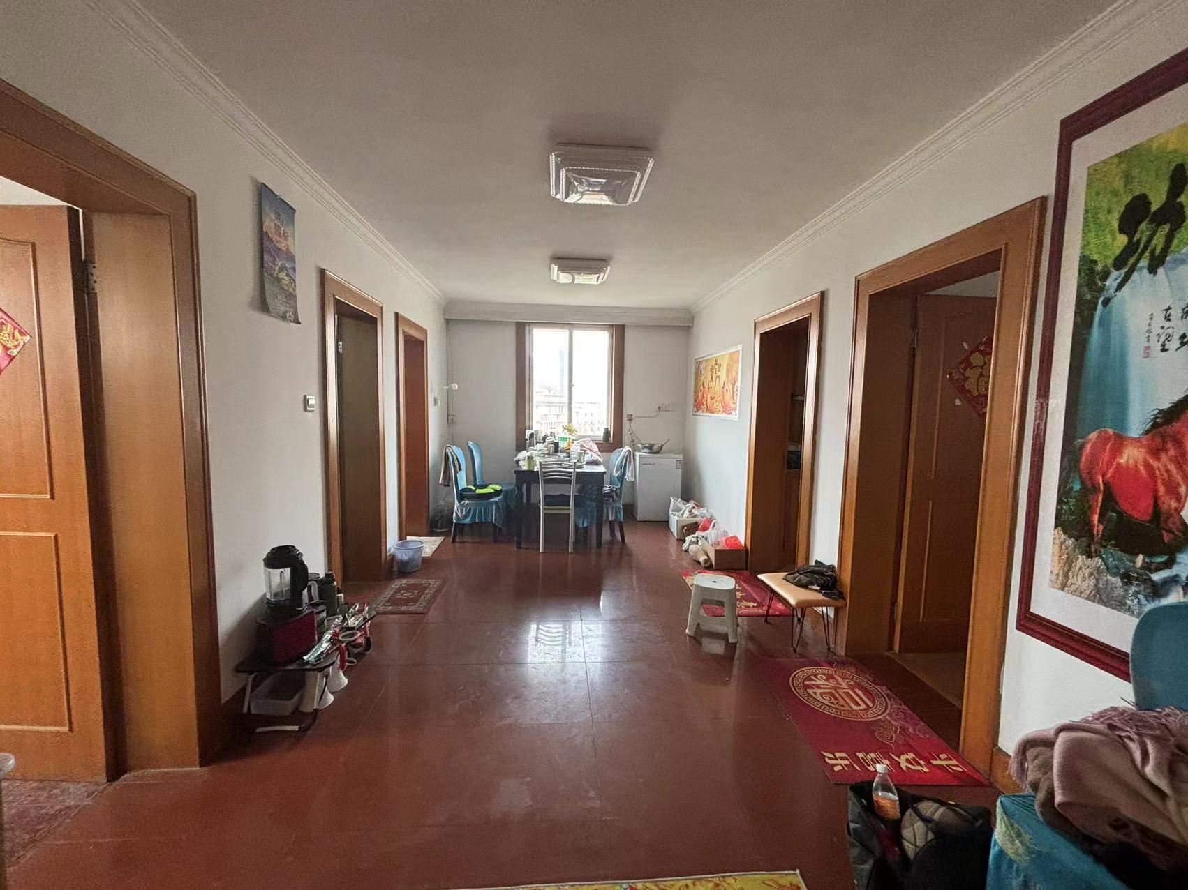 外滩小区 3室1厅1卫 122.00m²