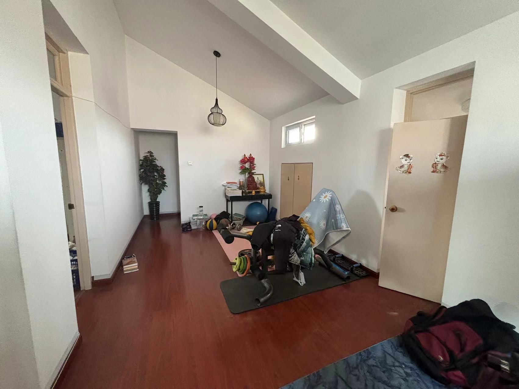 外滩小区 3室1厅1卫 122.00m&sup2;