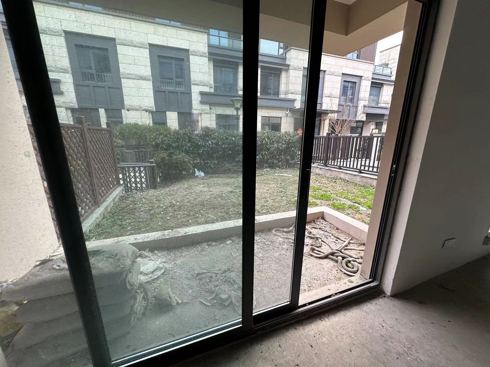 远创紫樾台 5室3厅2卫 190.00m&sup2;