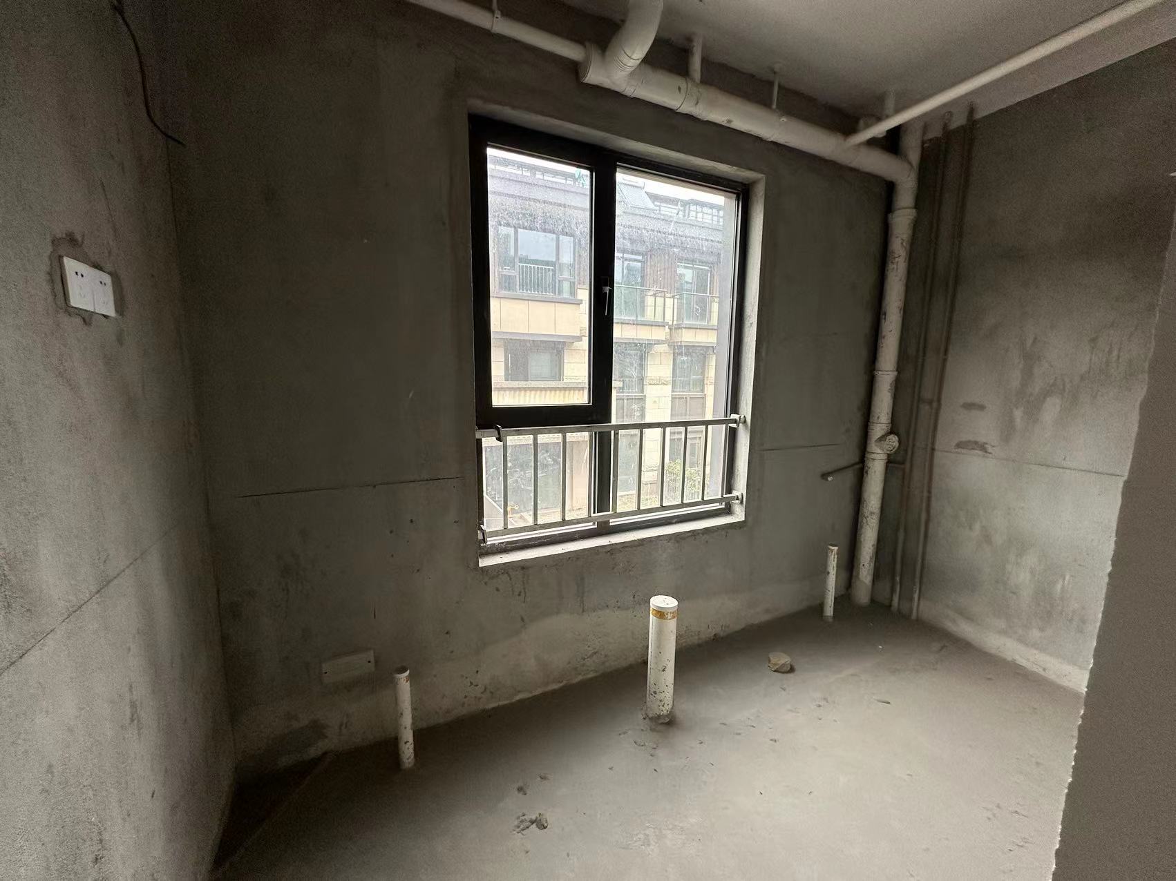 远创紫樾台 5室3厅2卫 190.00m&sup2;