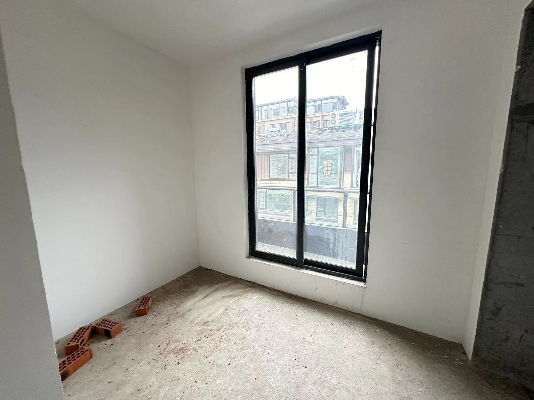远创紫樾台 5室3厅2卫 190.00m&sup2;