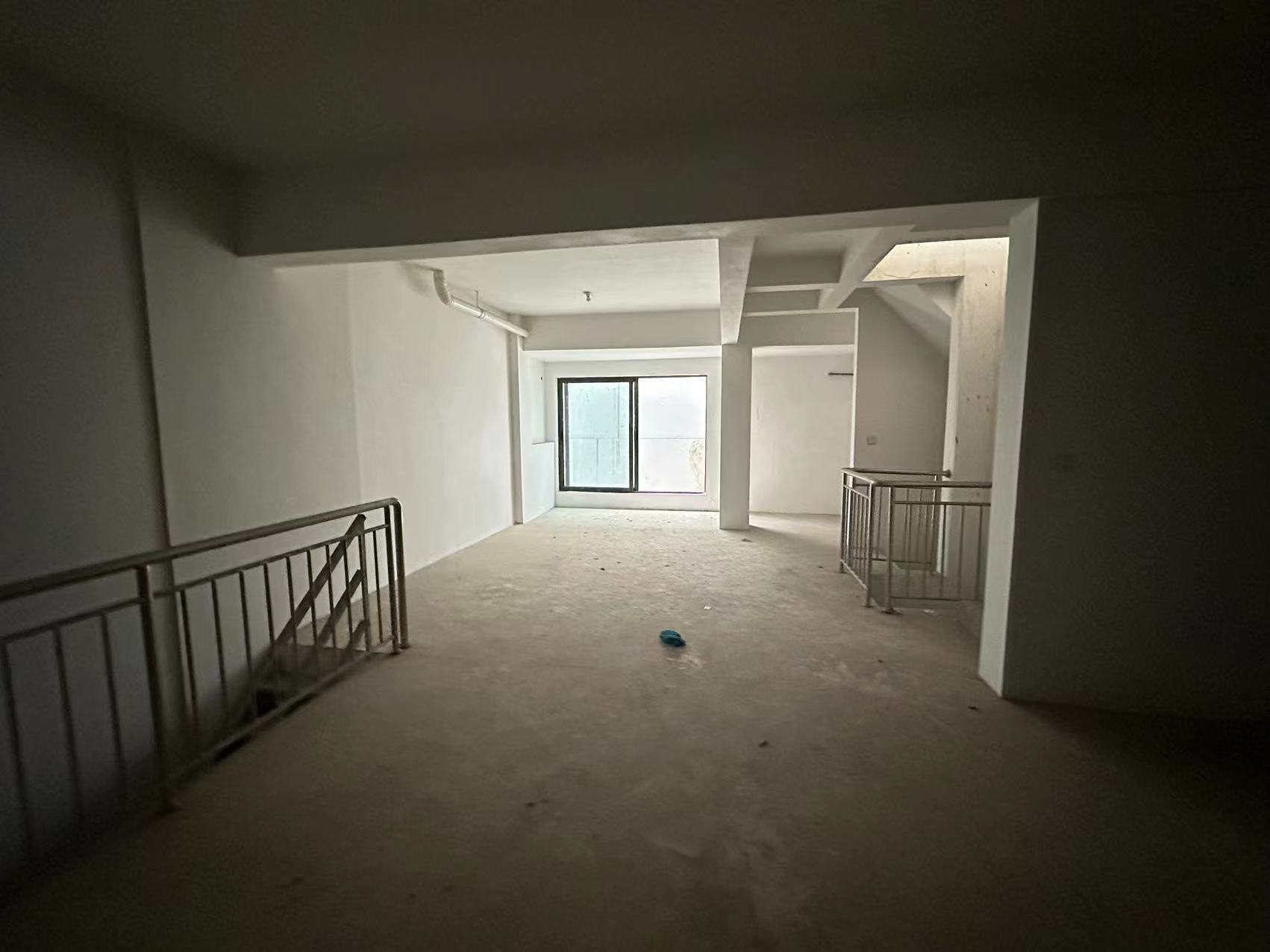 远创紫樾台 5室3厅2卫 190.00m&sup2;