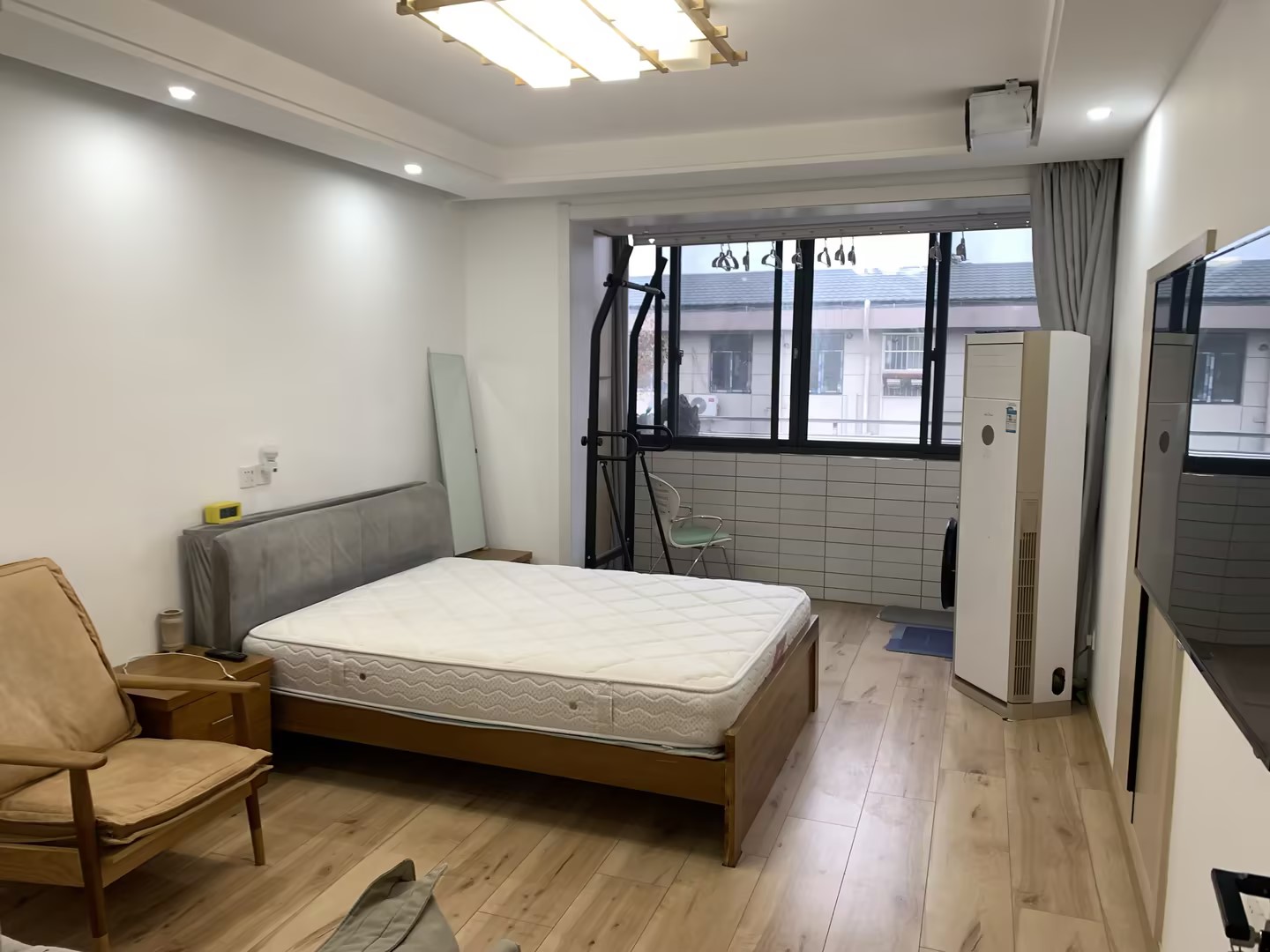 虹桥新村(朝霞路) 1室1厅1卫 43m&sup2;
