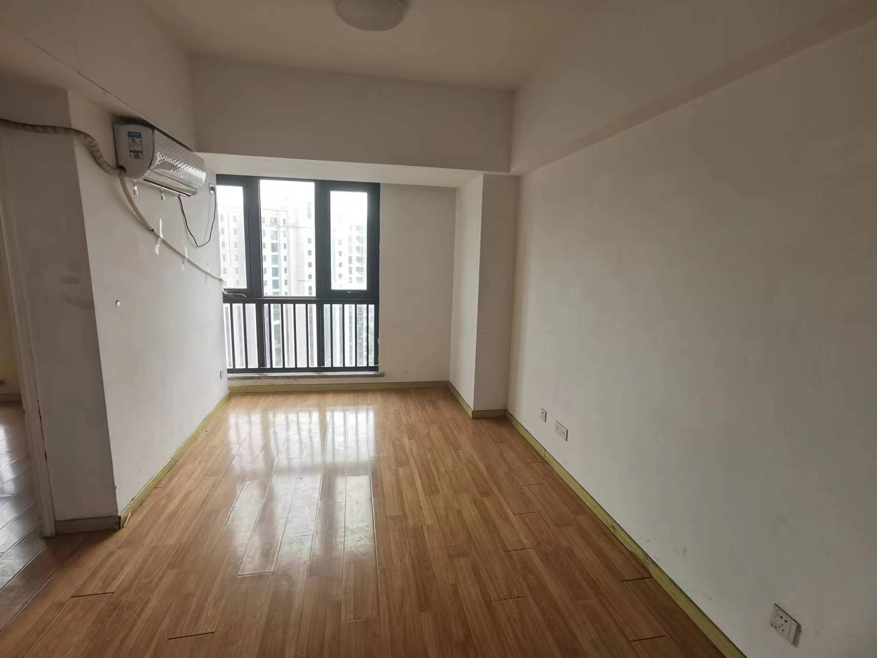 南通万达广场 1室1厅1卫 70m²