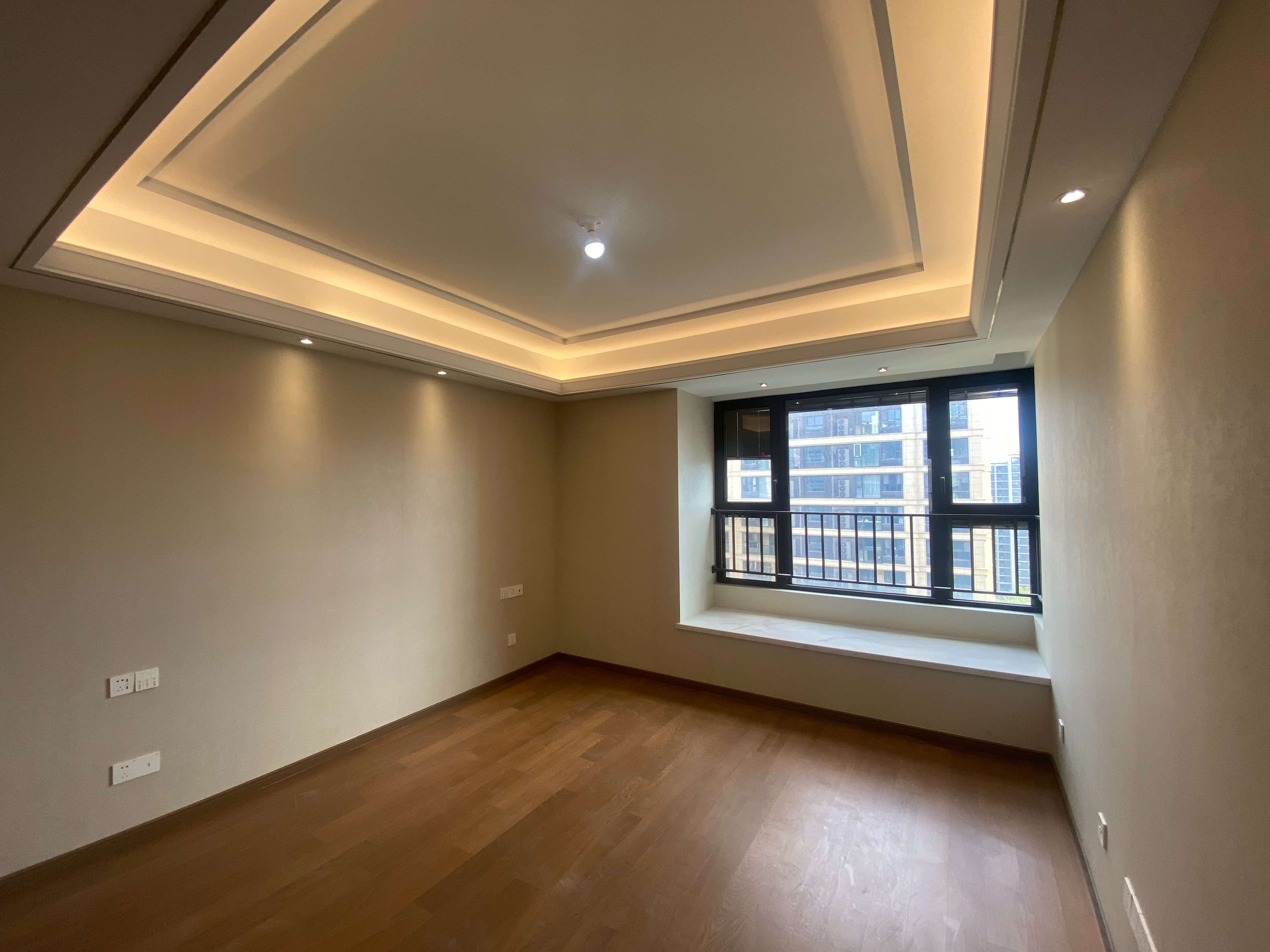 绿城沁园 3室2厅2卫 133m&sup2;
