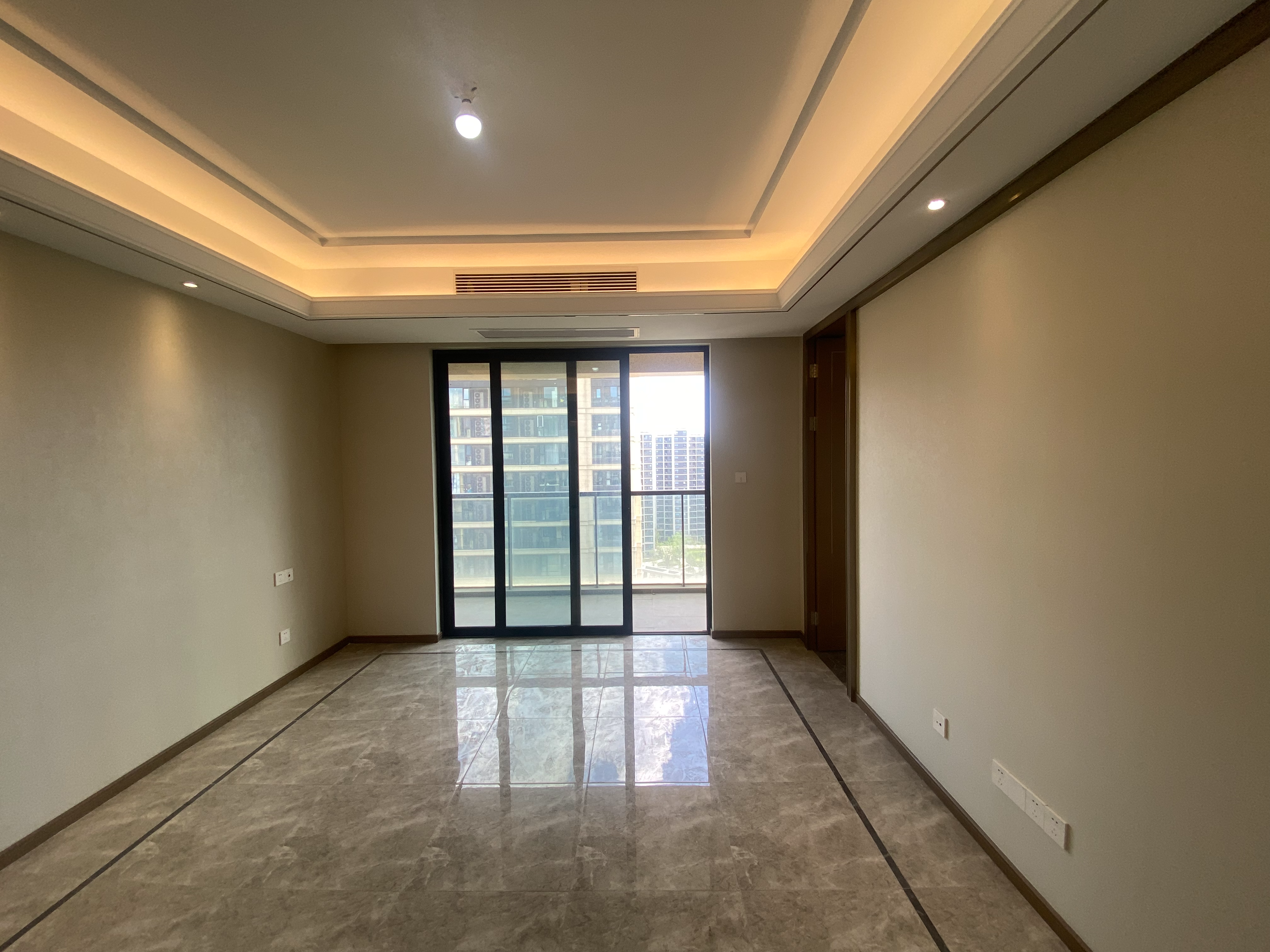 绿城沁园 3室2厅2卫 133m&sup2;