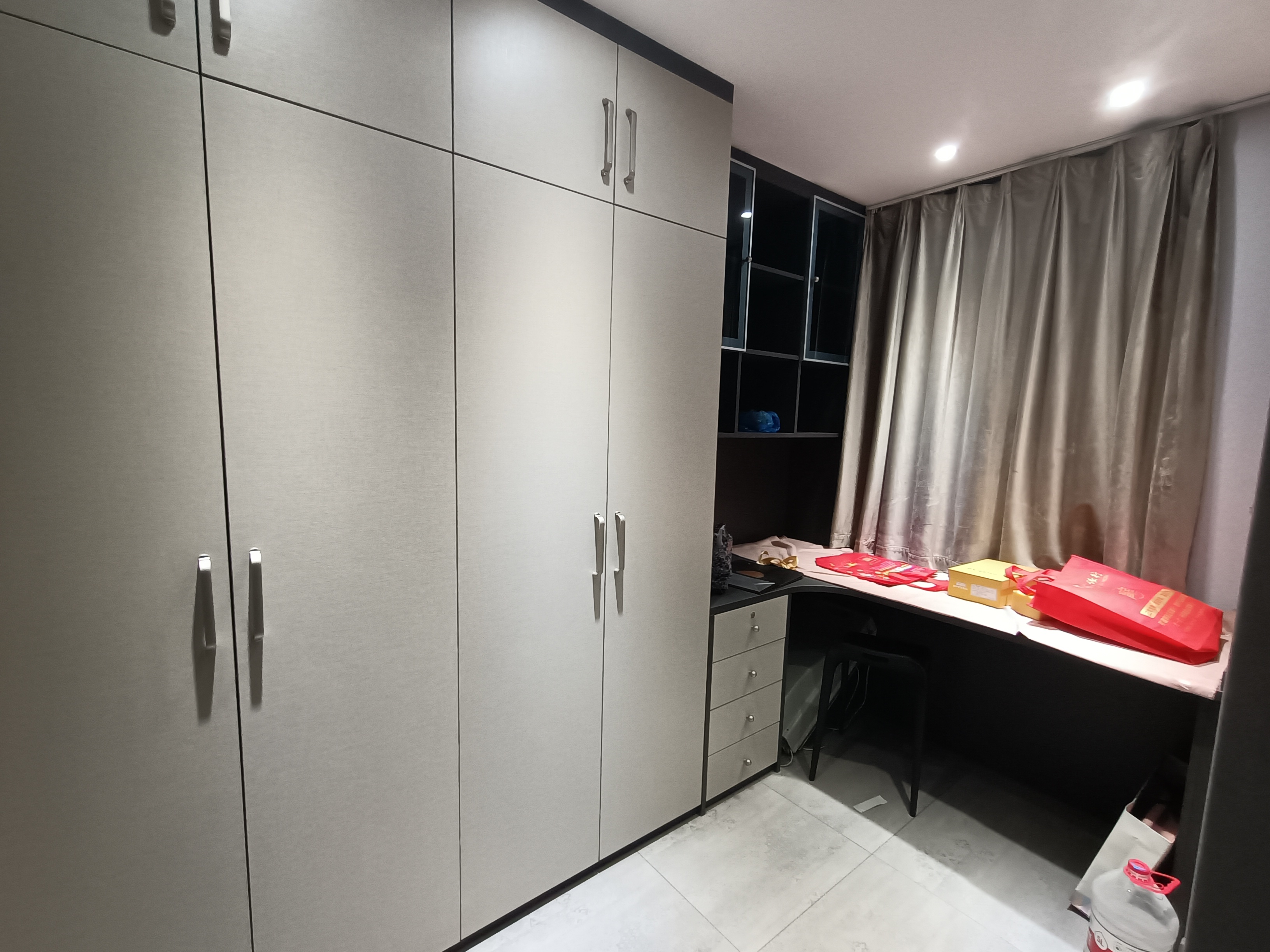星光耀广场 4室2厅2卫 188.00m&sup2;