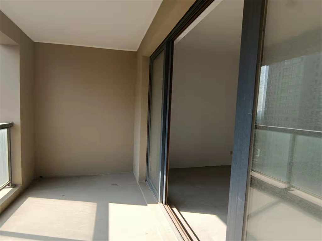 吴中豪景华庭 4室2厅3卫 180m&sup2;