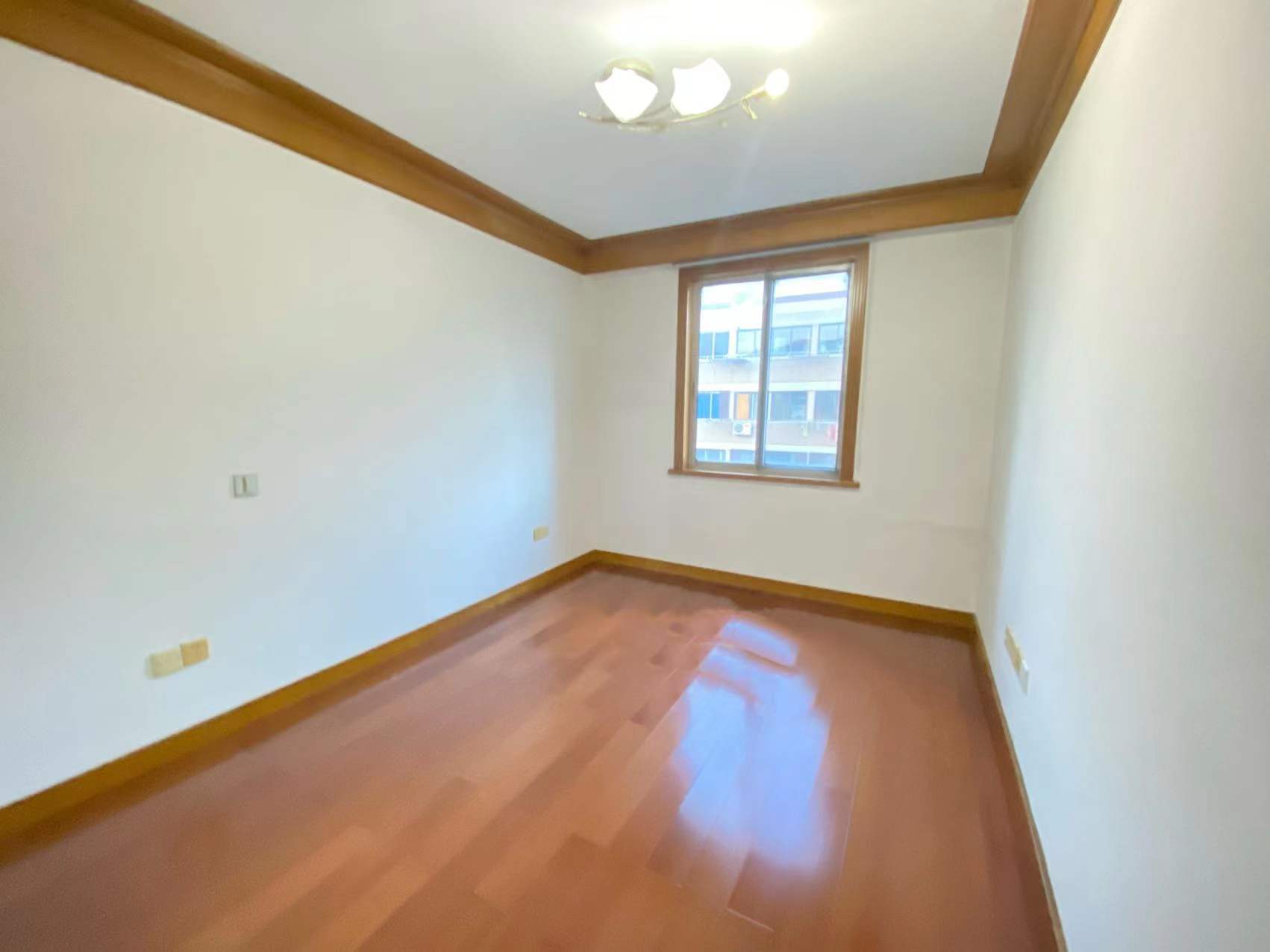 光明南村 3室2厅1卫 92m&sup2;