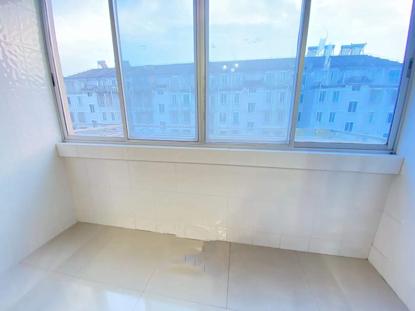 光明南村 3室2厅1卫 92m&sup2;