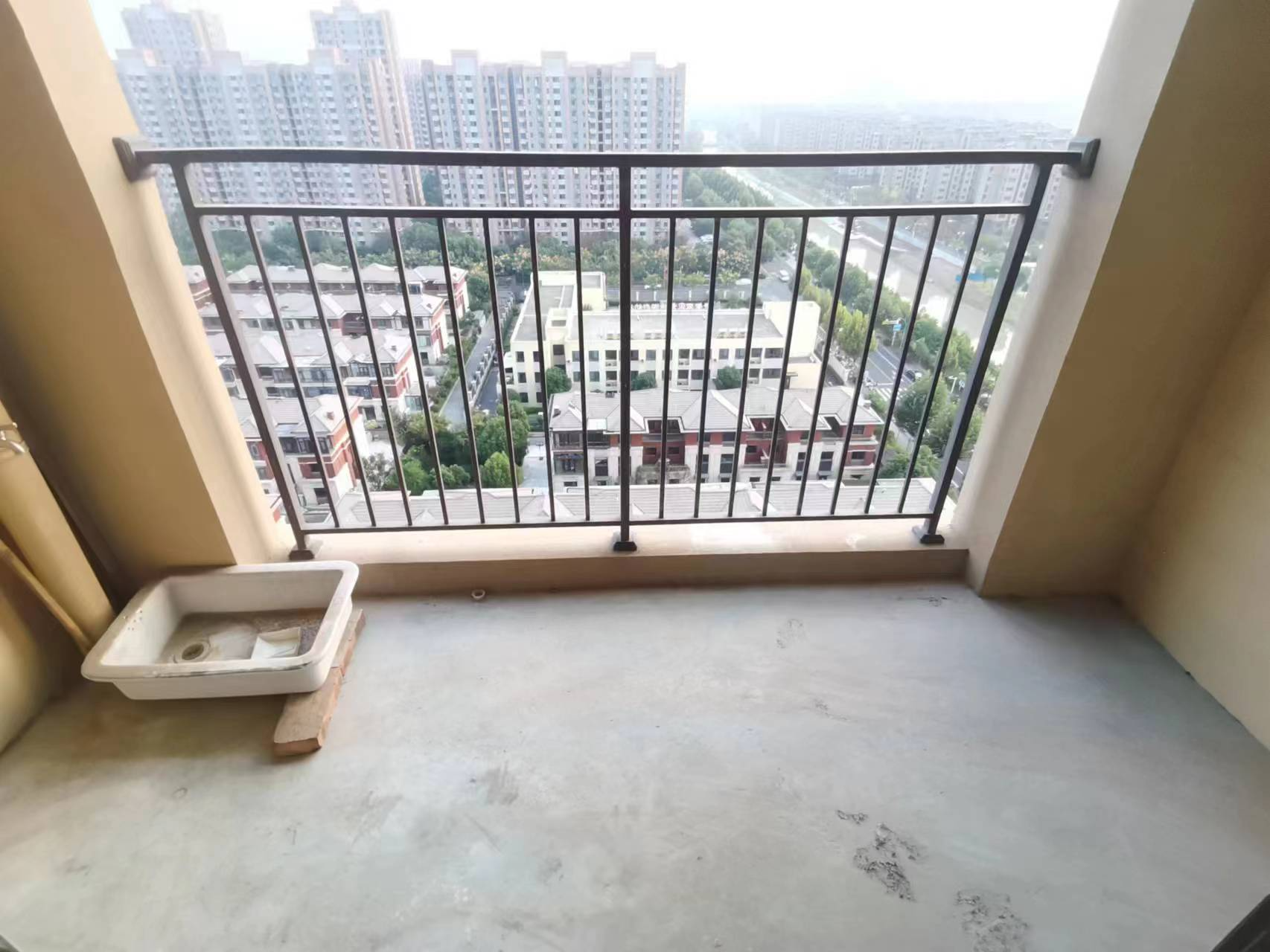 景瑞御府 3室2厅1卫 93m²