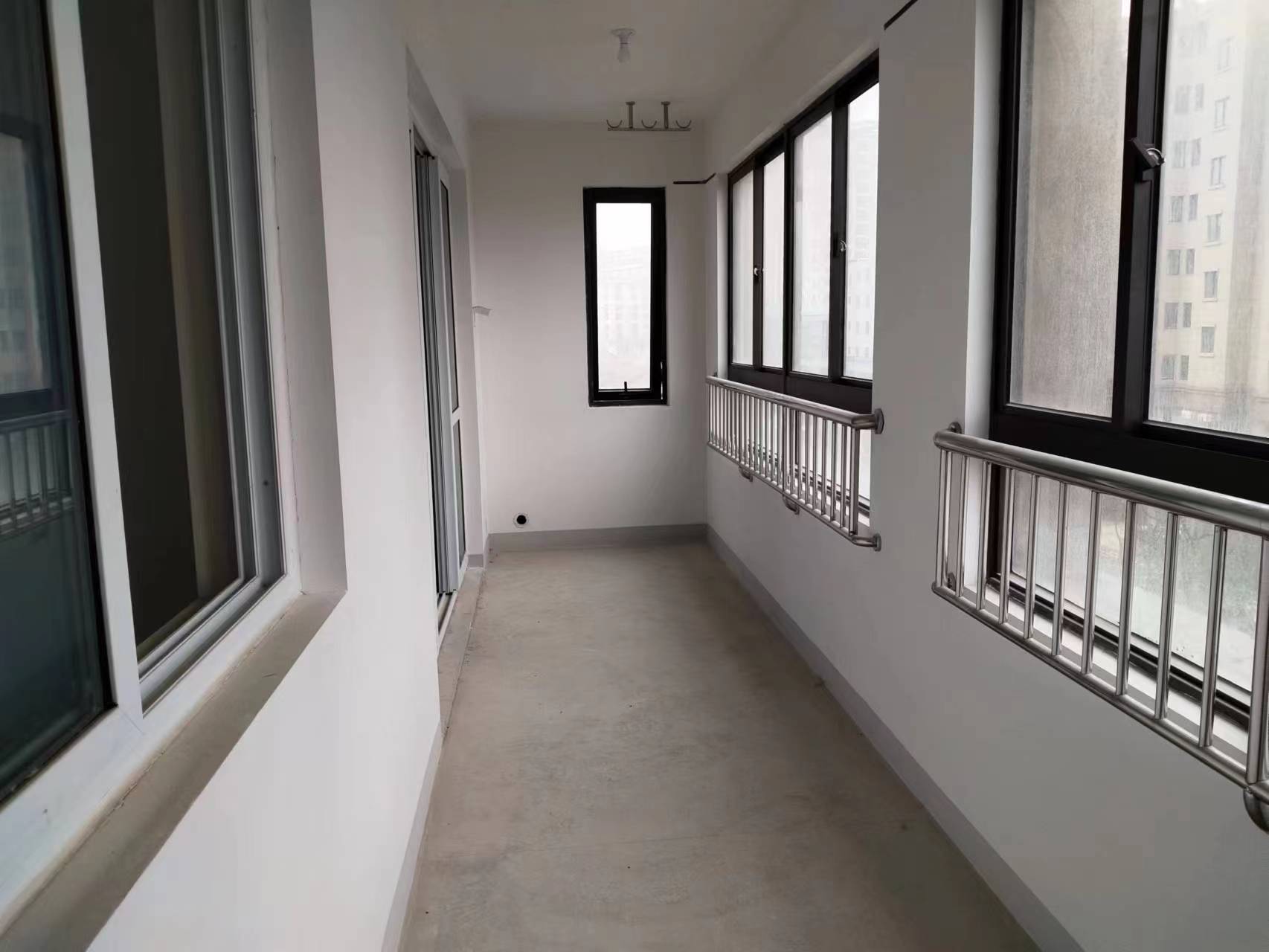 世纪园 3室2厅2卫 139.8m&sup2;
