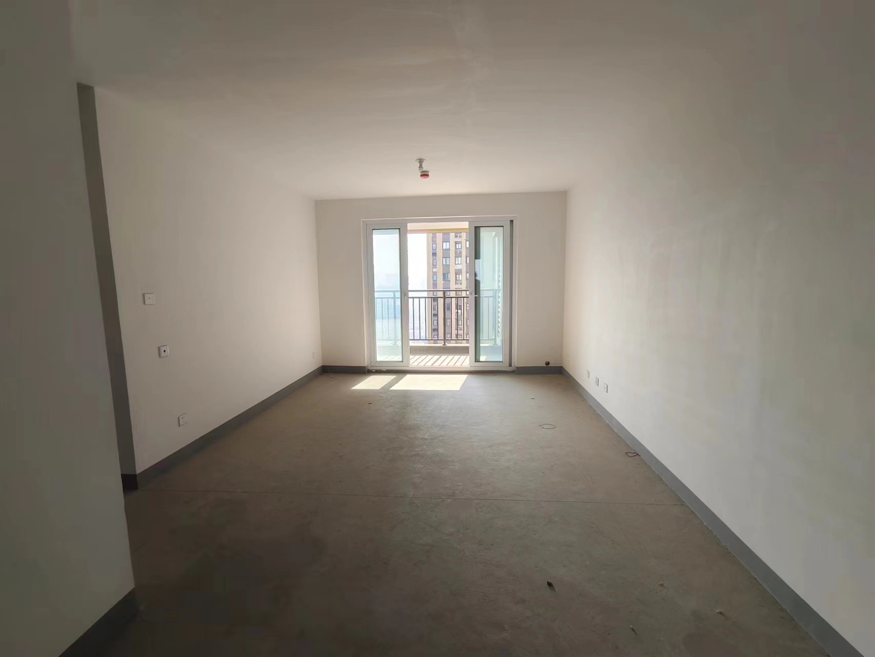 新城香溢紫郡 4室2厅2卫 141m²