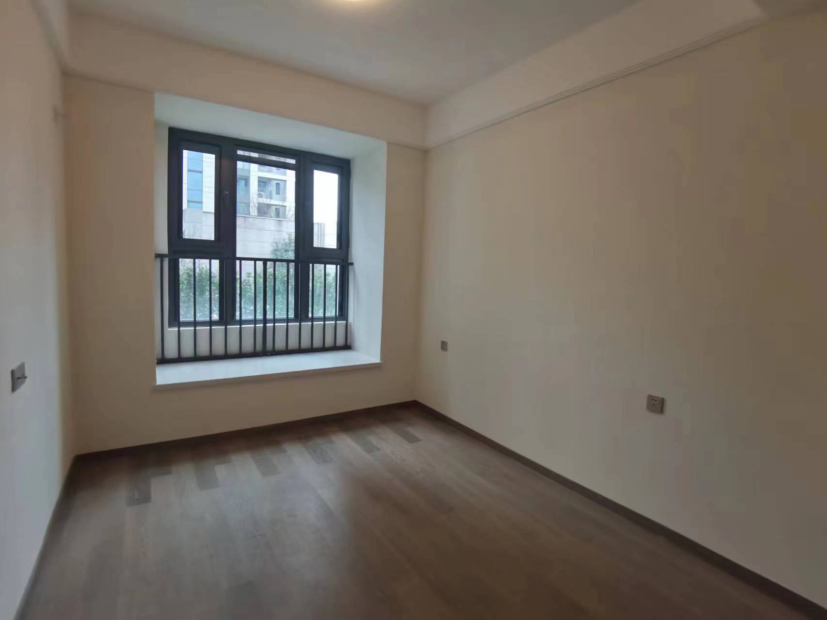 濠悦府 5室3厅3卫 140.00m&sup2;