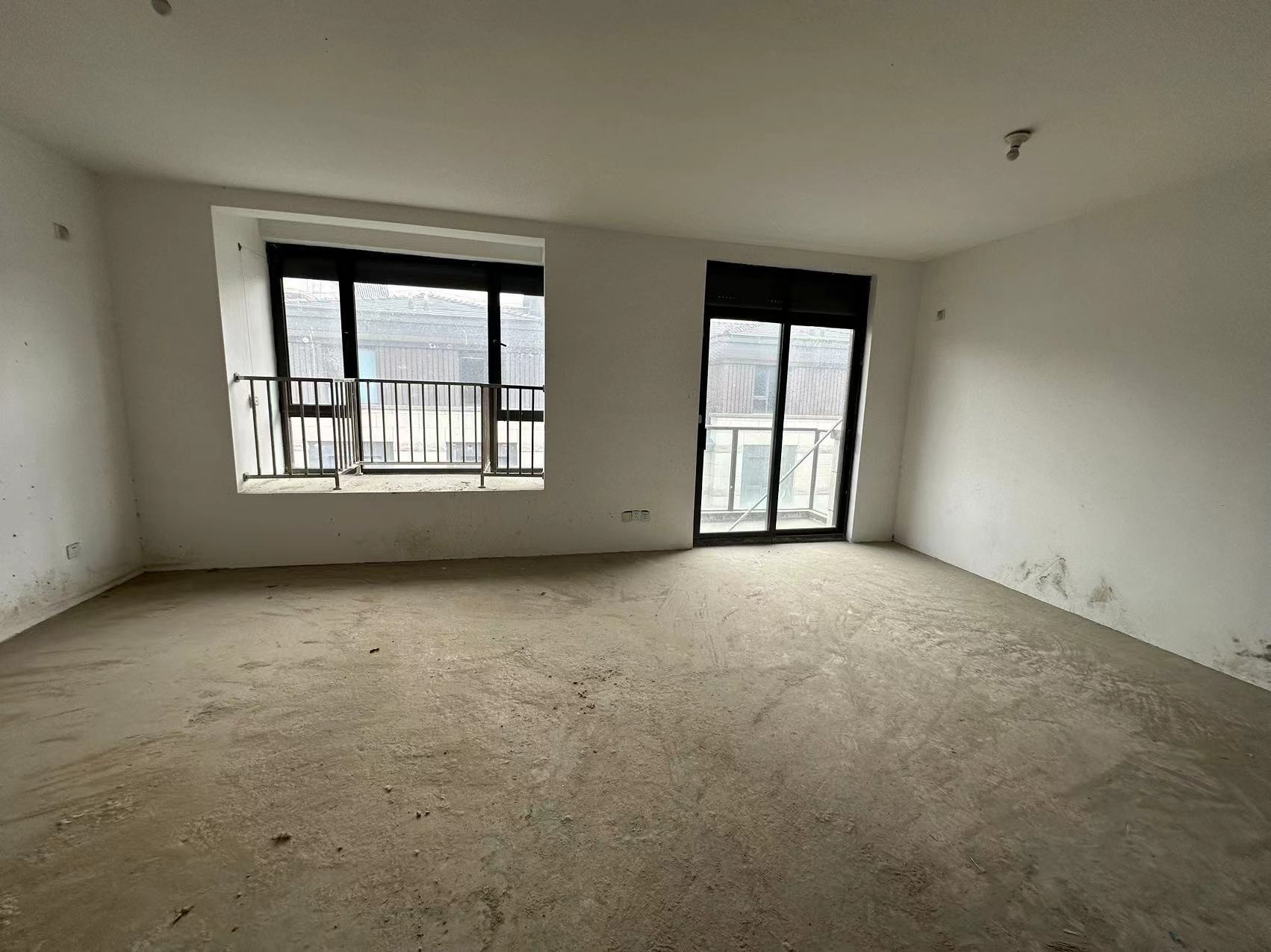 远创紫樾台 5室2厅2卫 359.80m&sup2;
