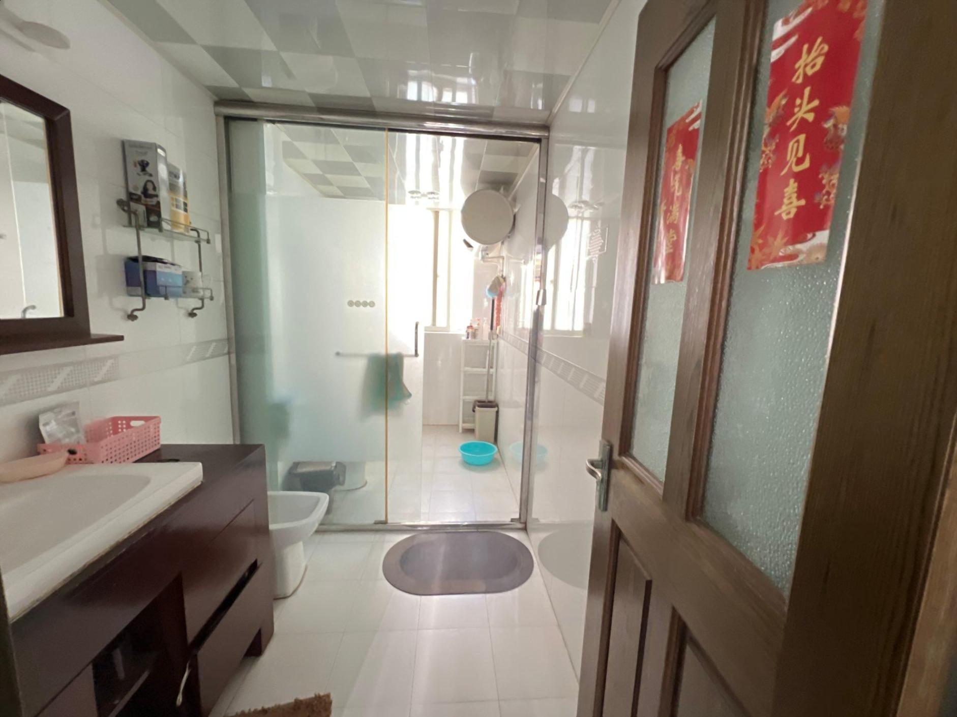 健康公寓 3室2厅2卫 139.56m&sup2;