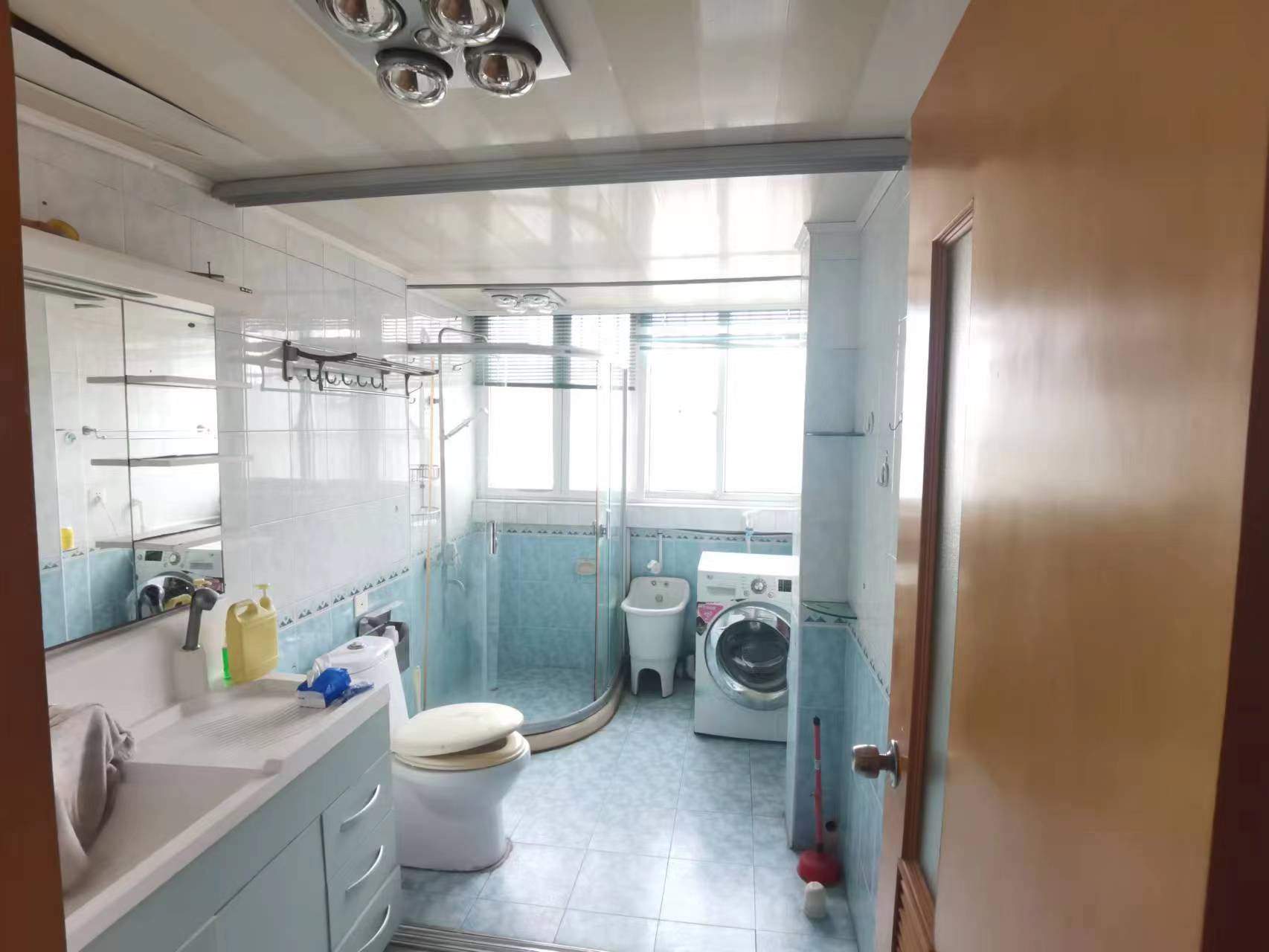金鑫苑 3室2厅2卫 165m&sup2;