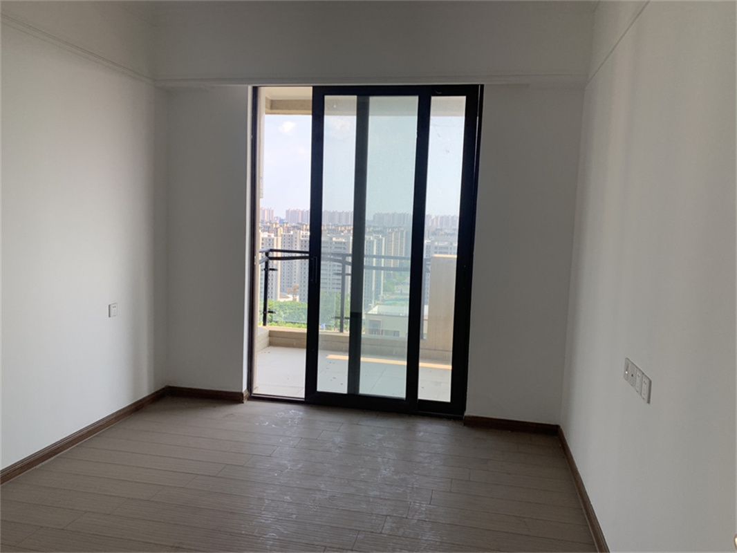 碧桂园时代悦城 4室2厅3卫 190m&sup2;