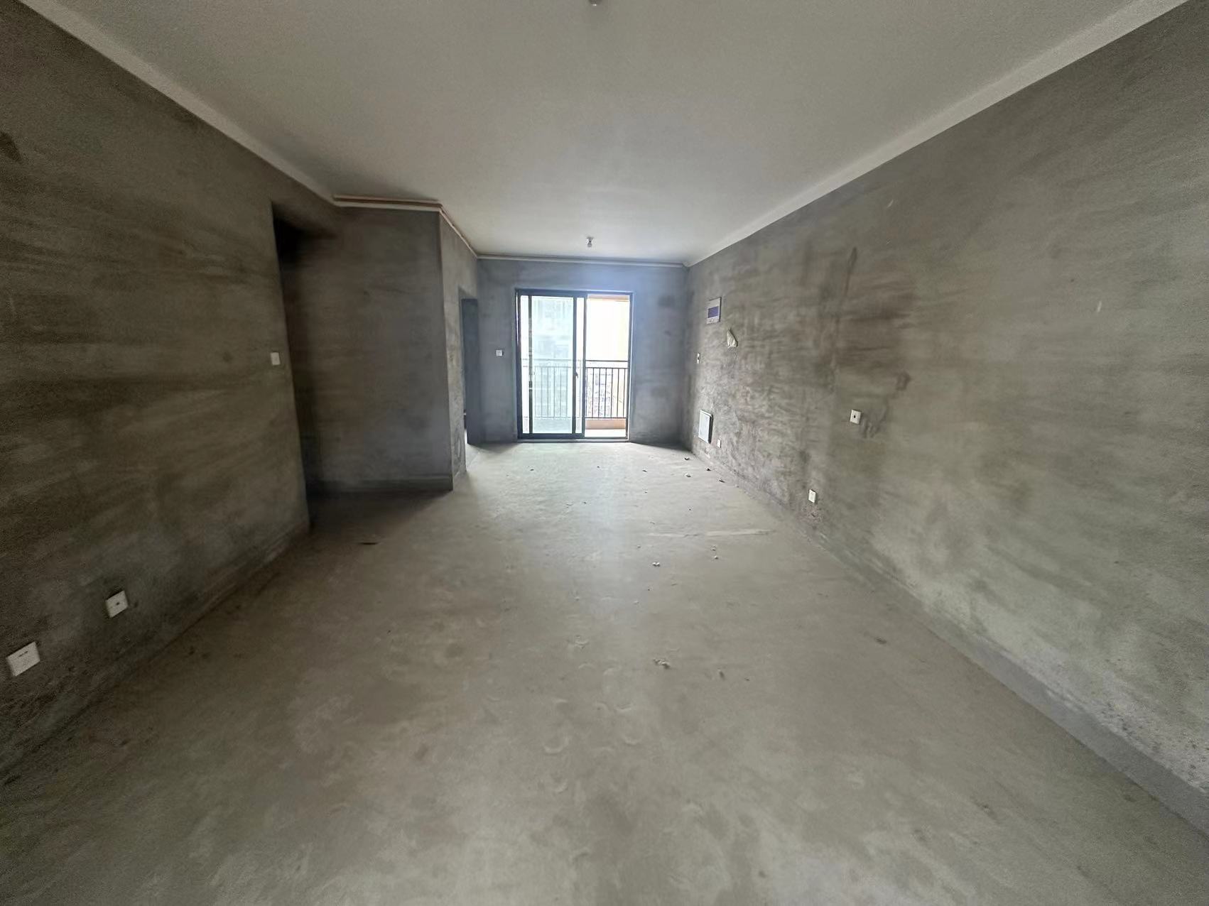 华强城 3室2厅2卫 128m&sup2;