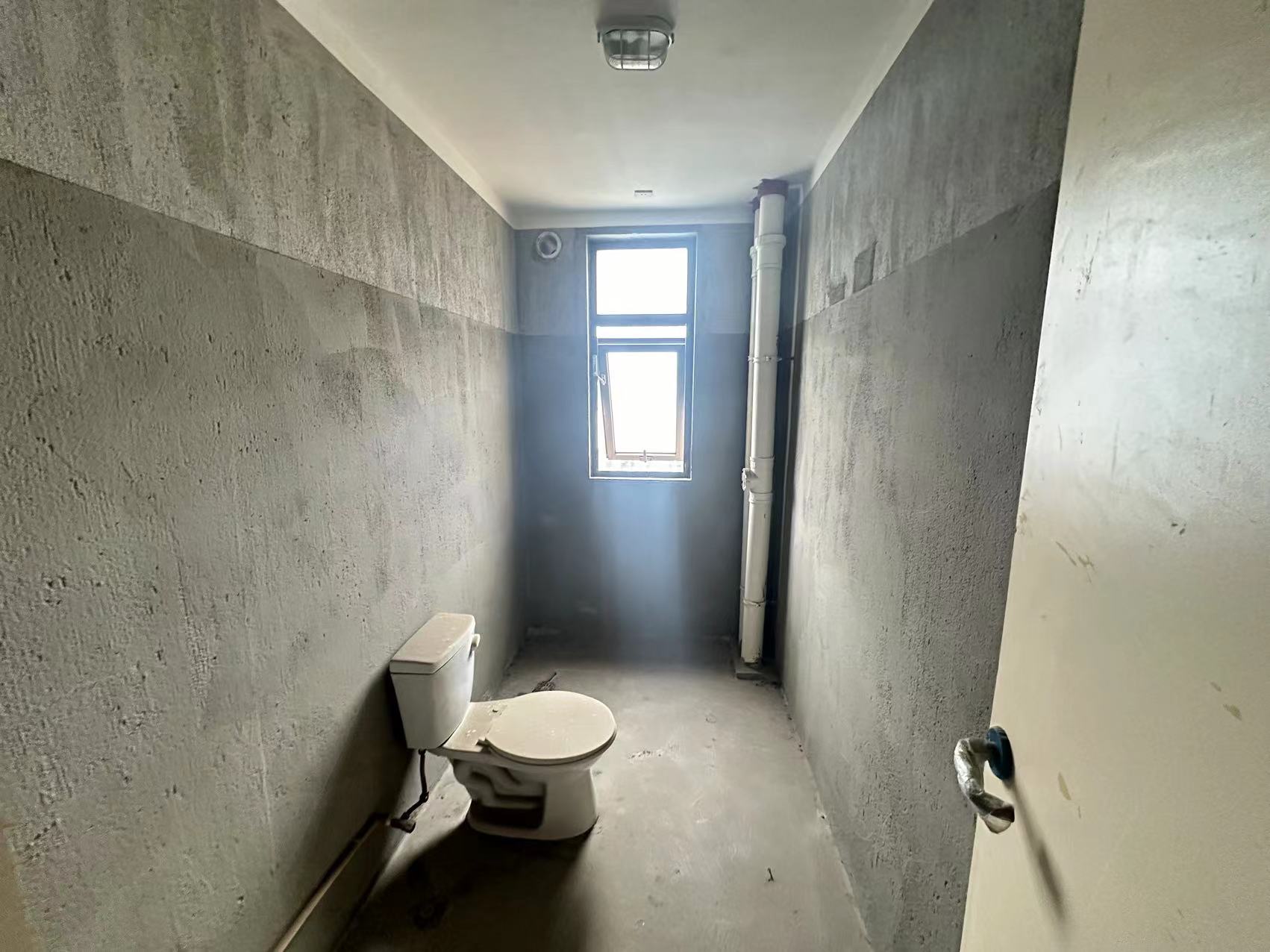 华强城 3室2厅2卫 128m&sup2;