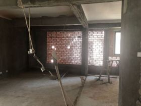 景瑞御府 5室2厅2卫 180.00m²