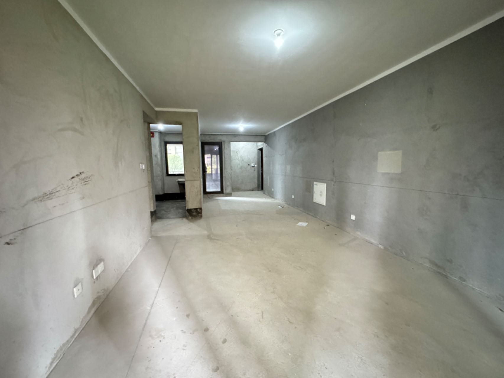 保利香槟国际 4室2厅2卫 142.19m²