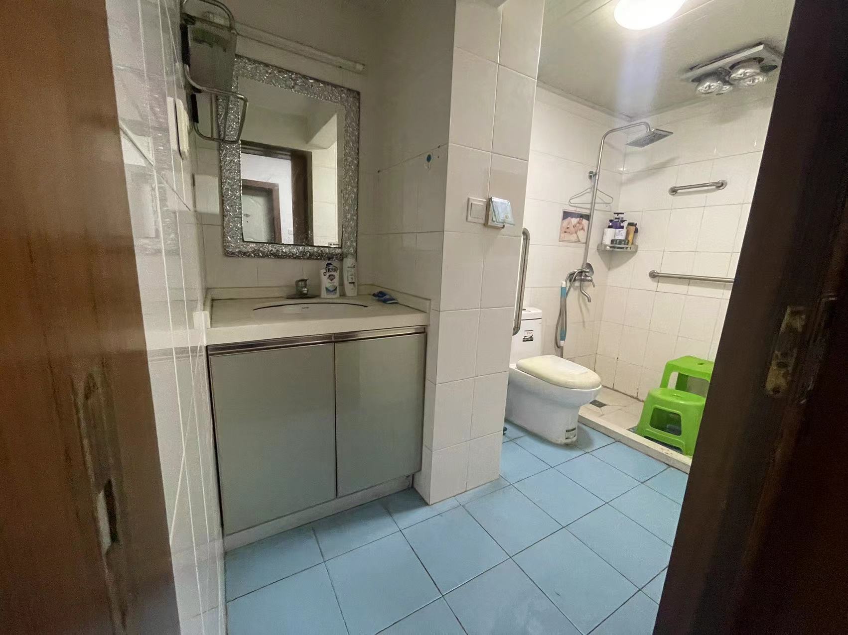 虹南小区 2室2厅1卫 100m&sup2;