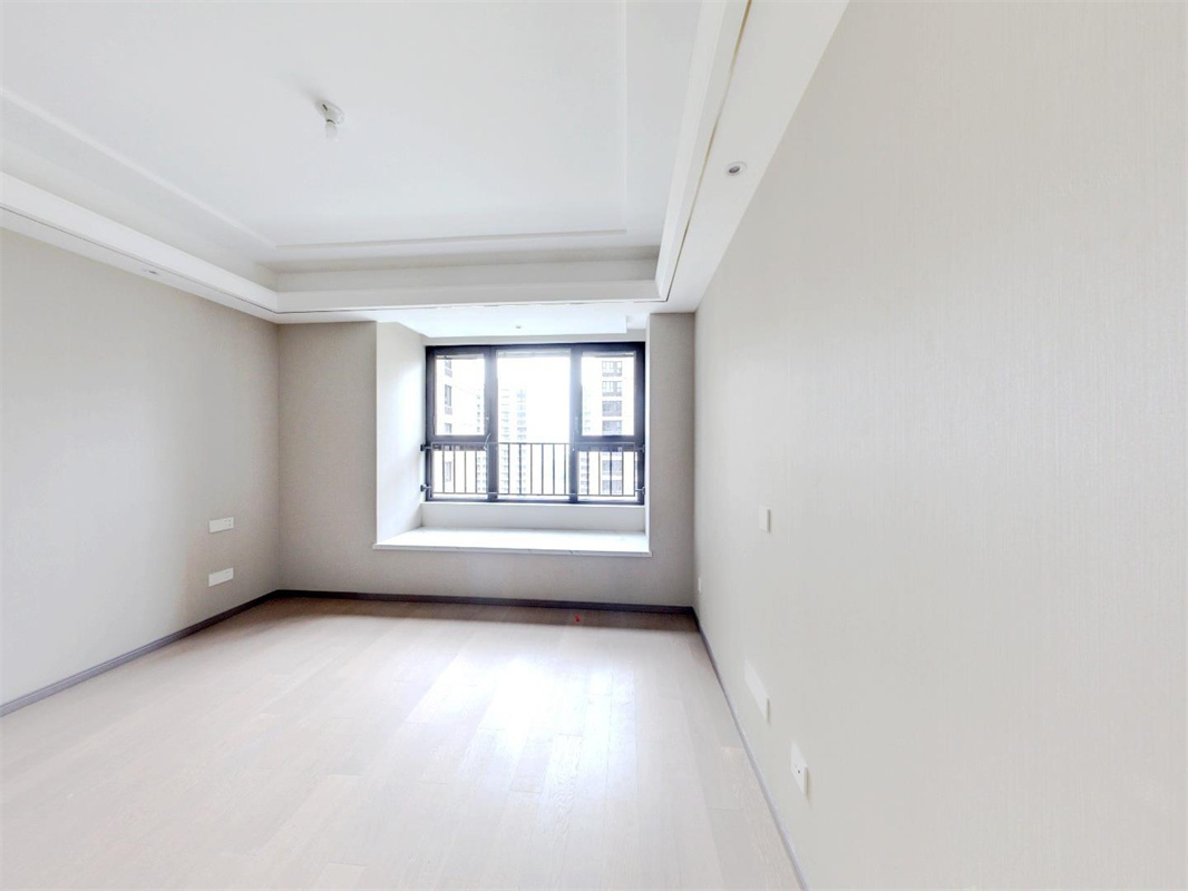 绿城&middot;诚园 3室2厅2卫 131m&sup2;