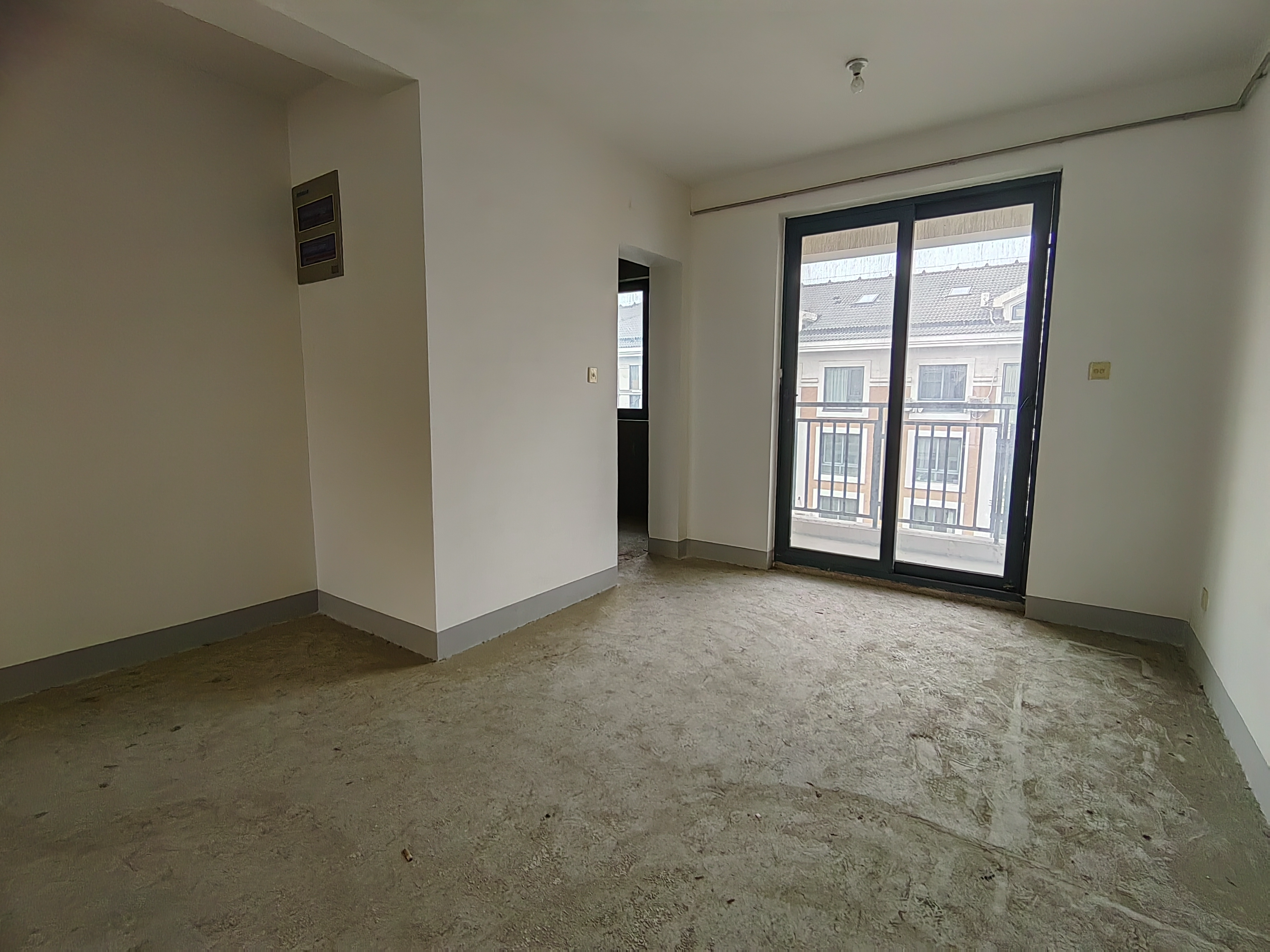 金水湾花园 4室2厅2卫 160m²