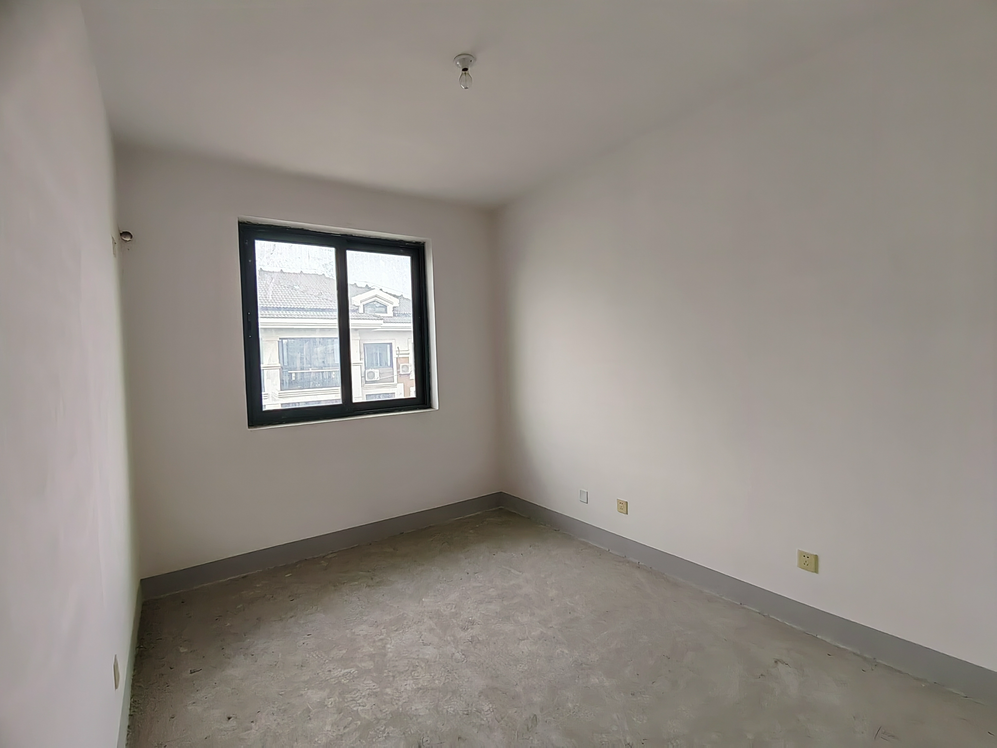 金水湾花园 4室2厅2卫 160m&sup2;
