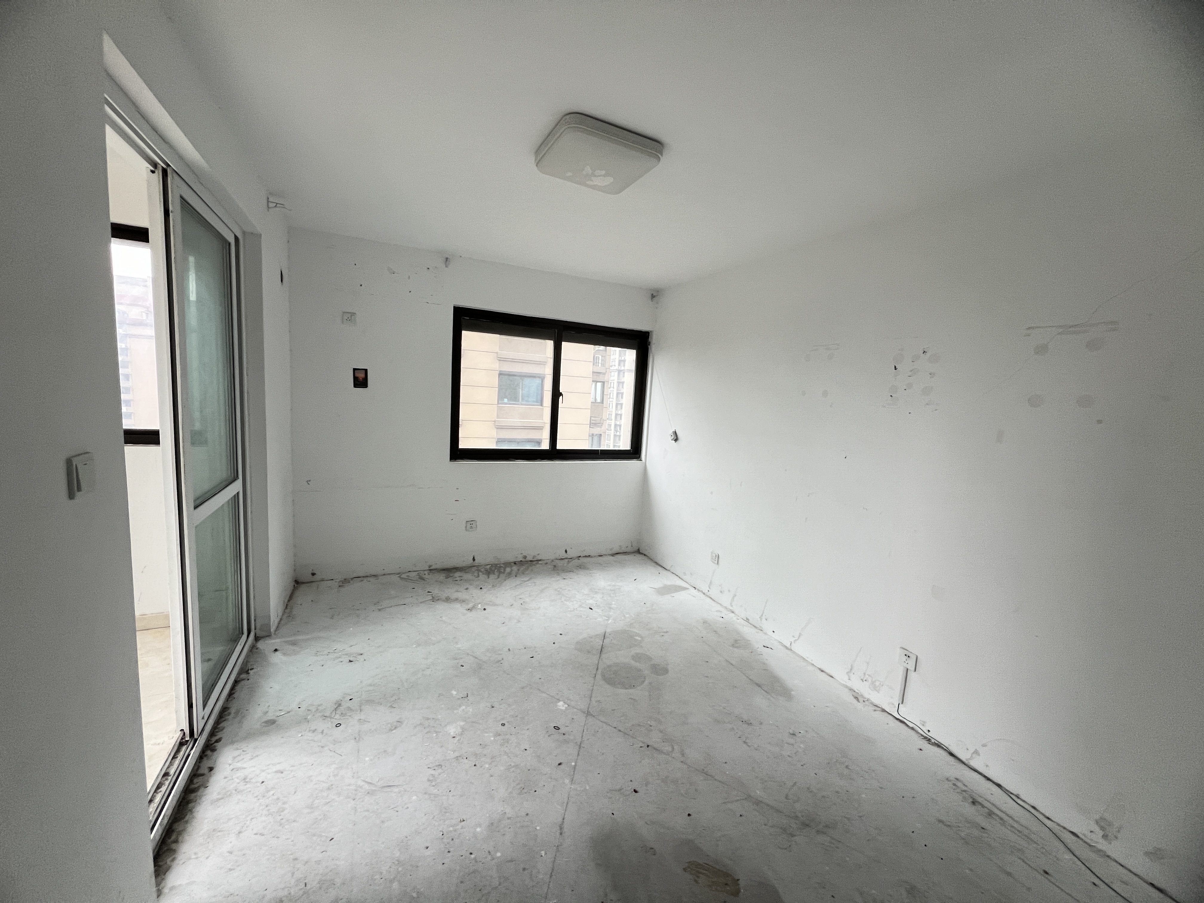 临江家园 3室2厅2卫 141.00m&sup2;