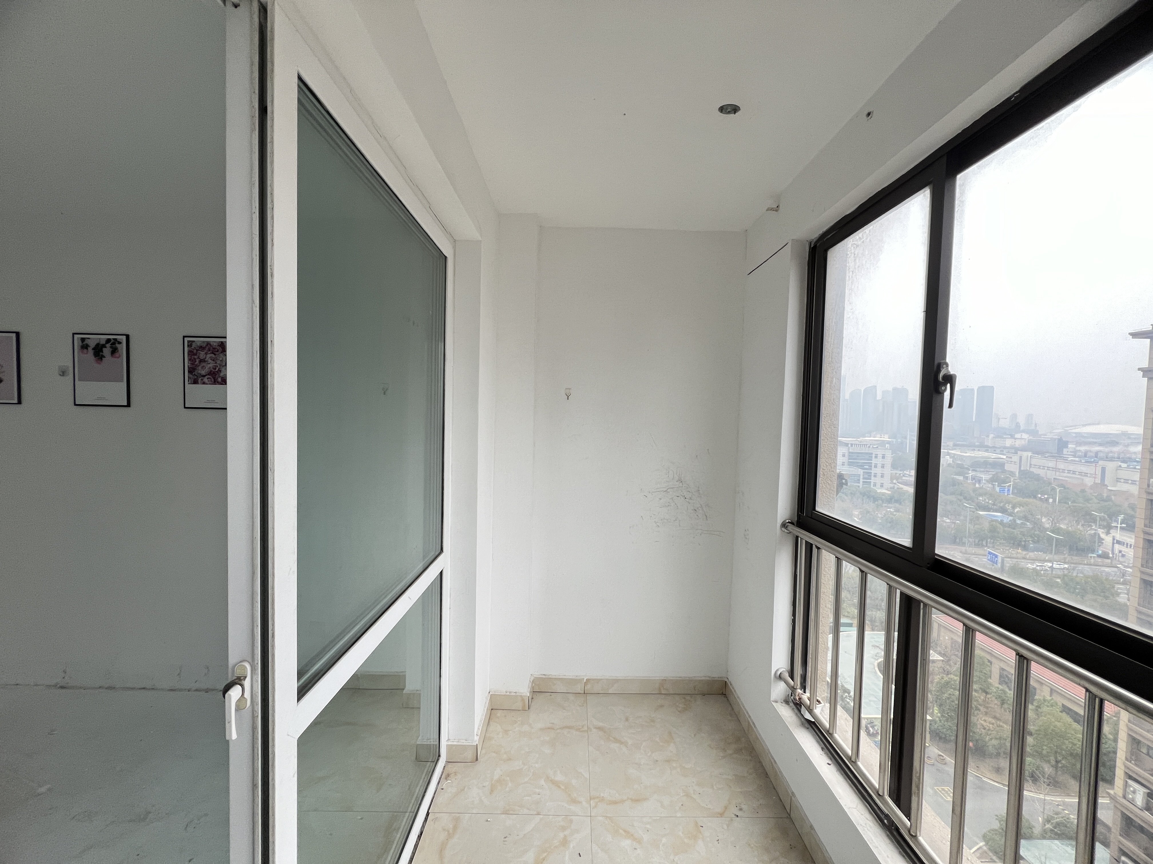 临江家园 3室2厅2卫 141.00m&sup2;