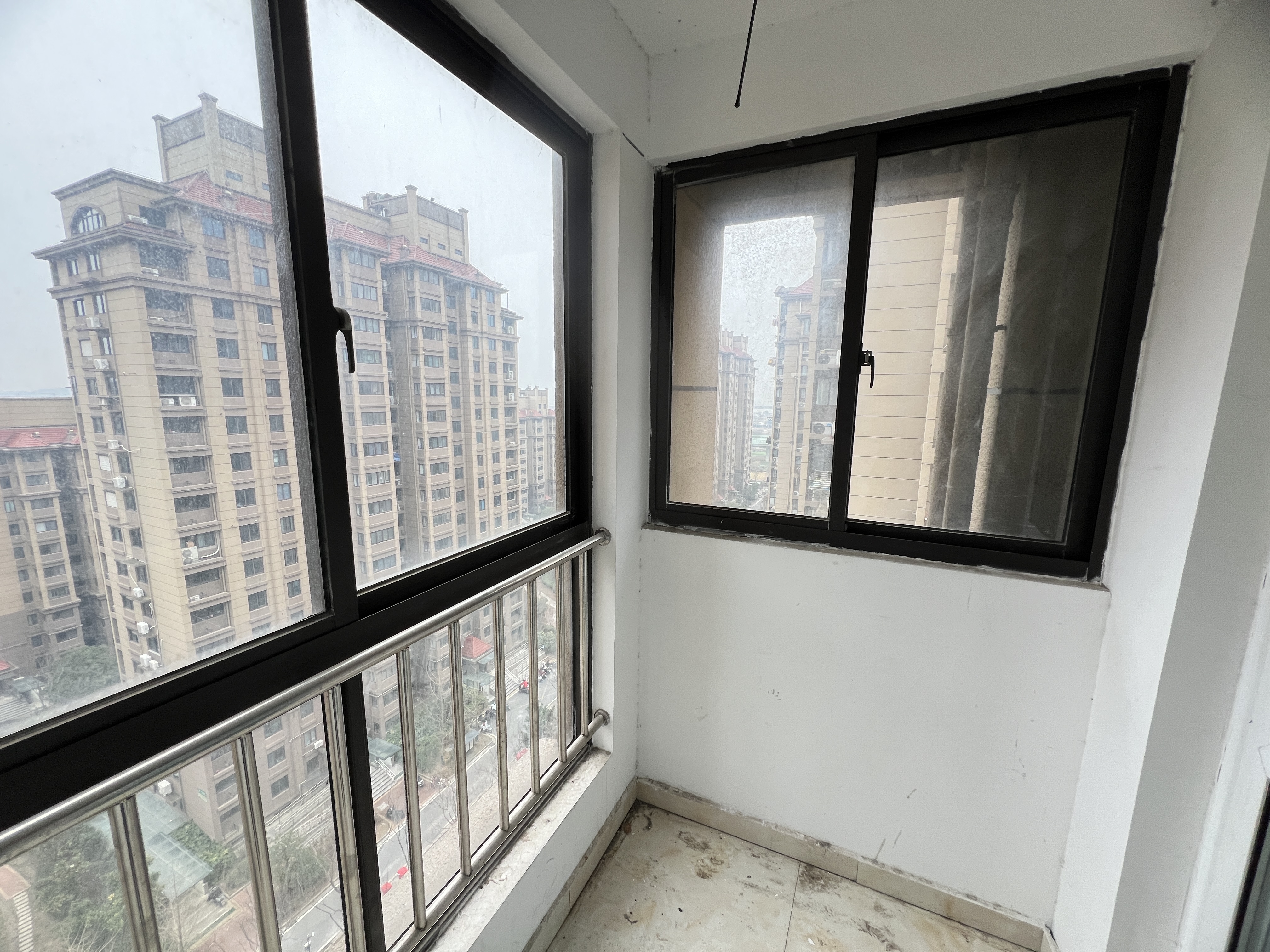 临江家园 3室2厅2卫 141.00m&sup2;