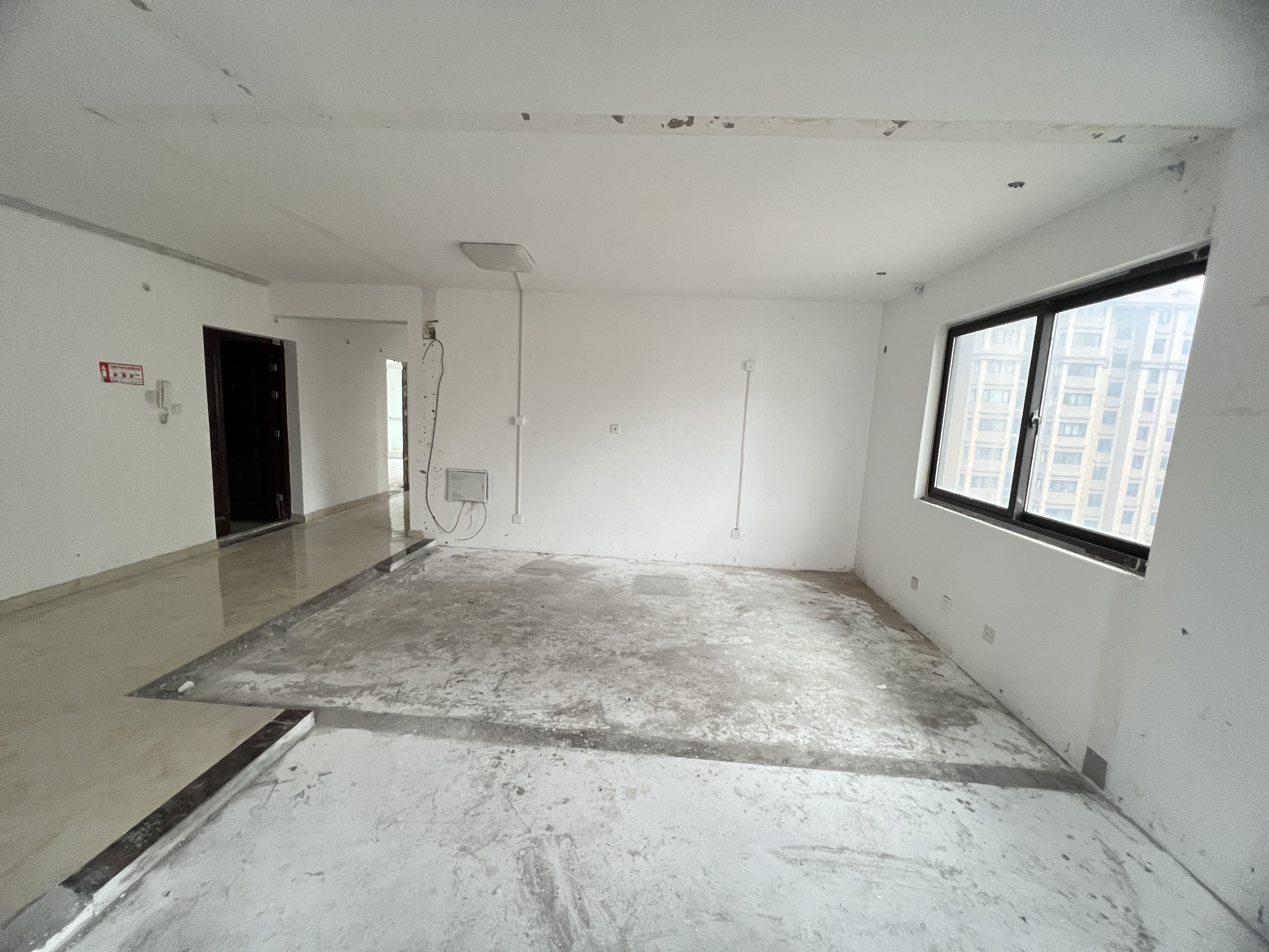临江家园 3室2厅2卫 141.00m&sup2;