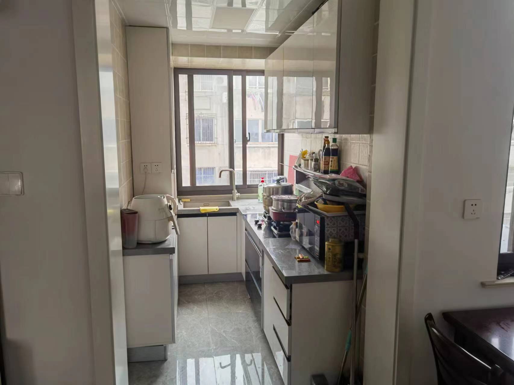 虹桥东村 2室1厅1卫 66m&sup2;