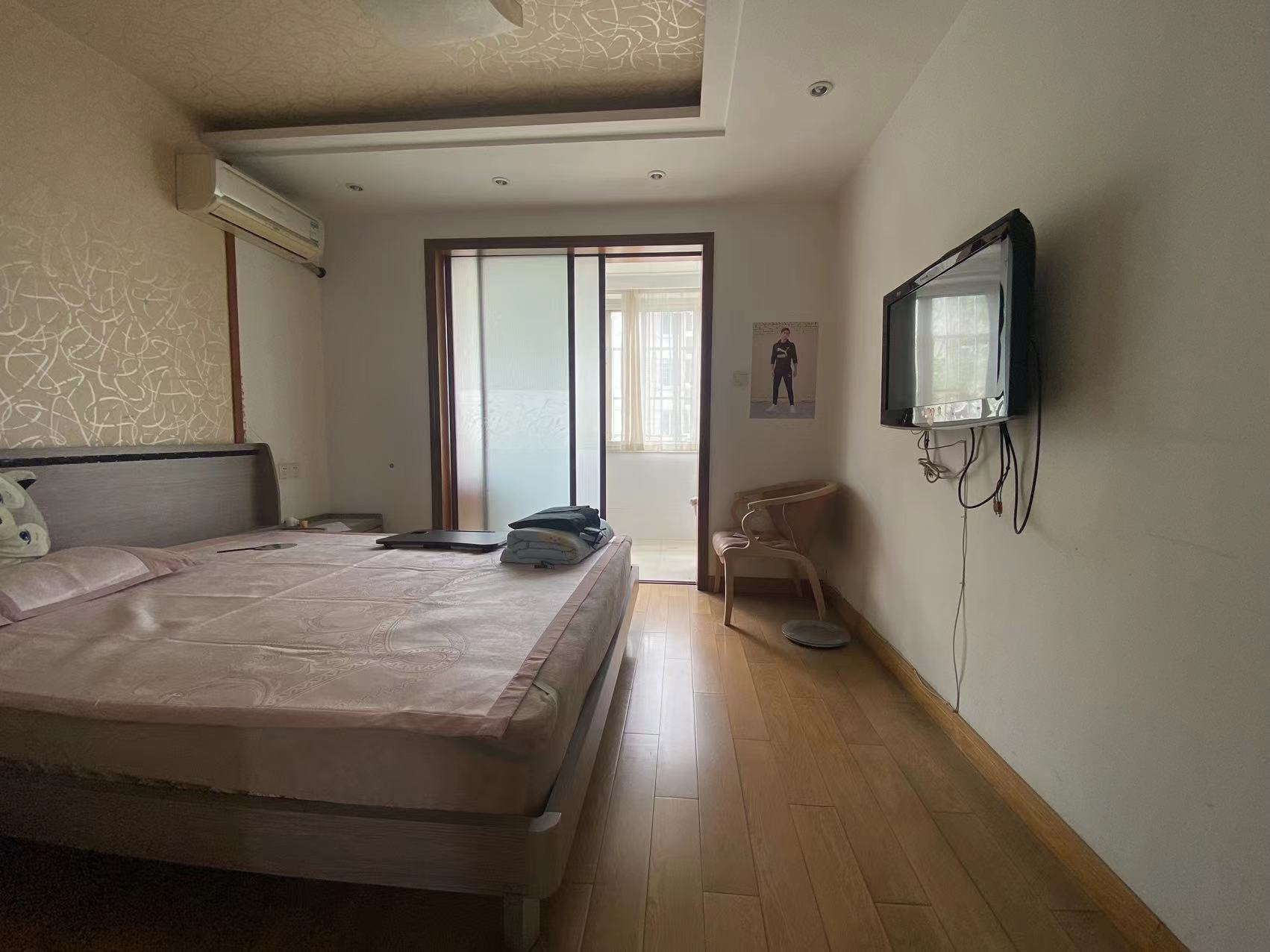 外滩小区 3室2厅1卫 95m&sup2;