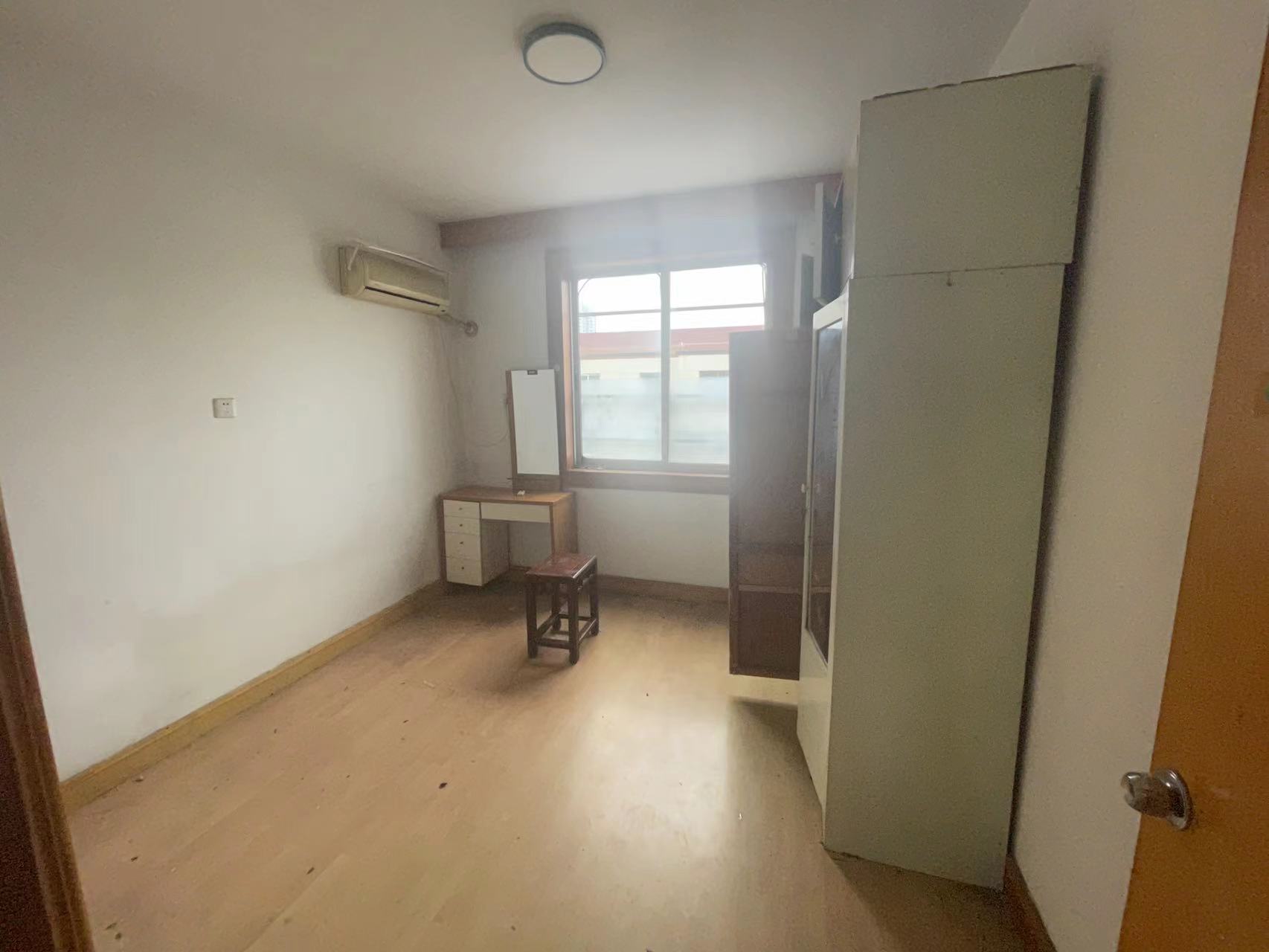 南川园新村 3室1厅1卫 89.00m&sup2;