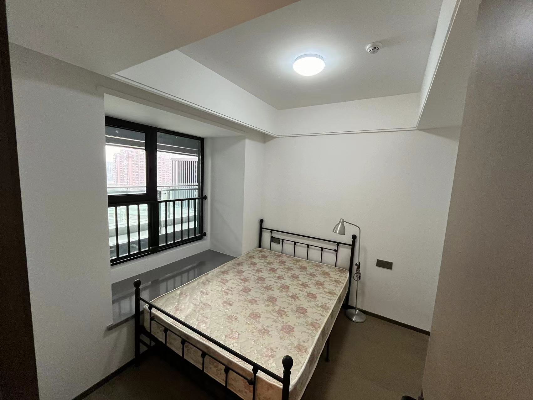滨江道江园 3室2厅2卫 102m&sup2;