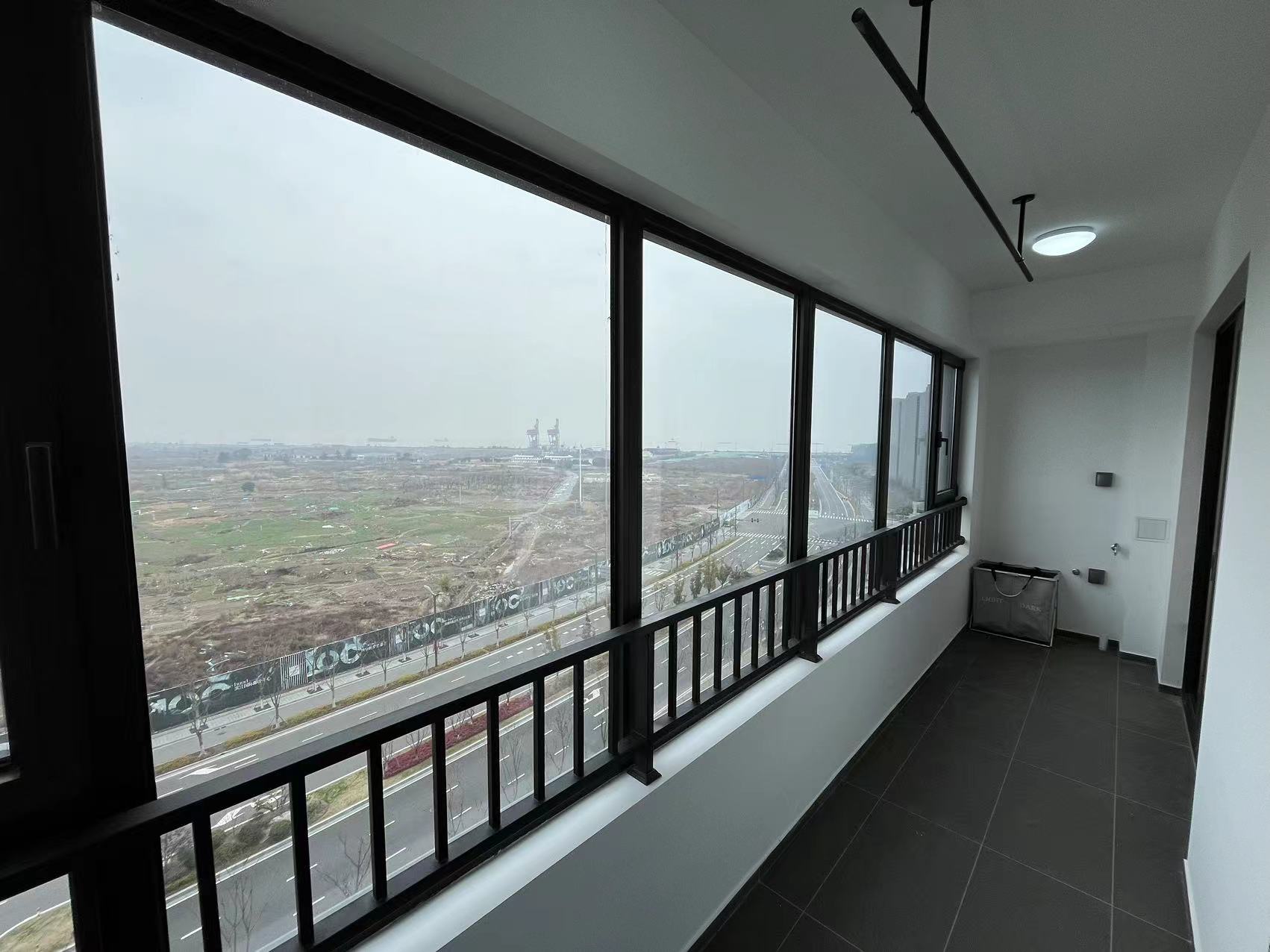 滨江道江园 3室2厅2卫 102m&sup2;