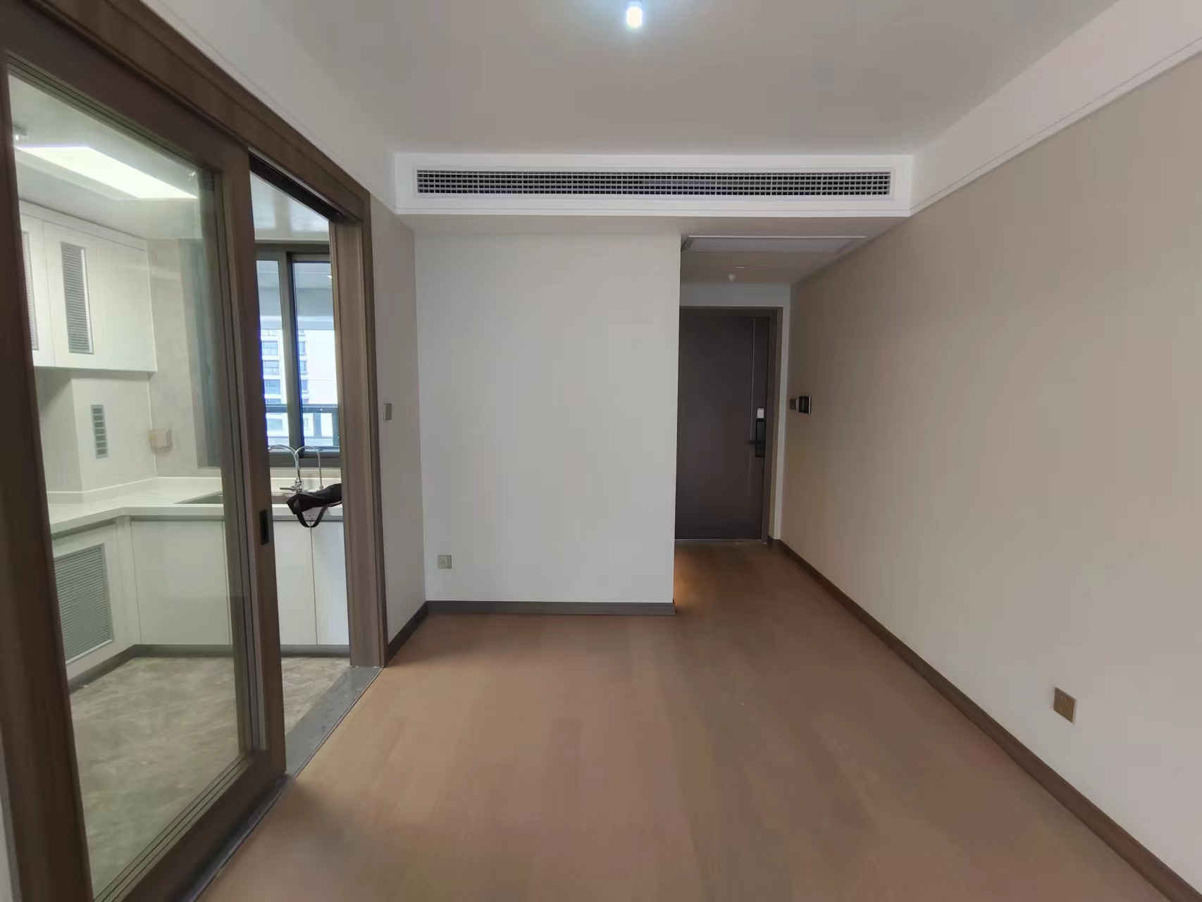 北纬31度 3室2厅1卫 96.86m²