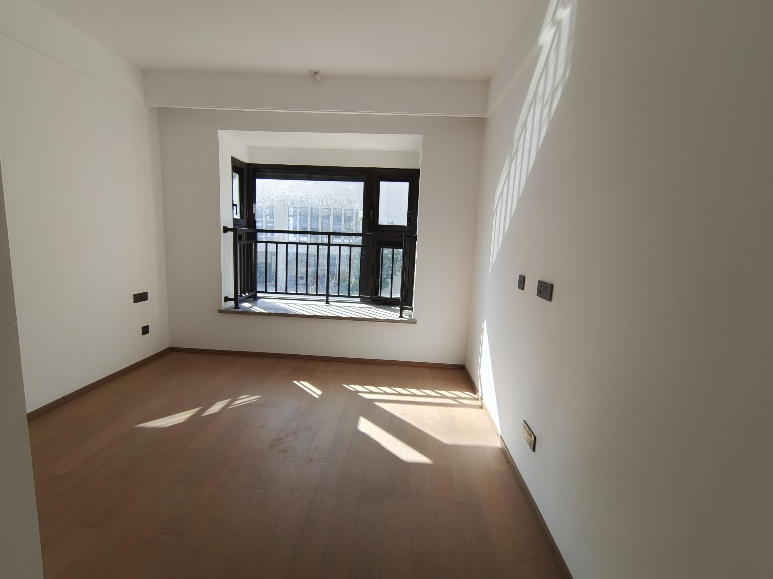 春风南岸东园 5室2厅3卫 167m&sup2;