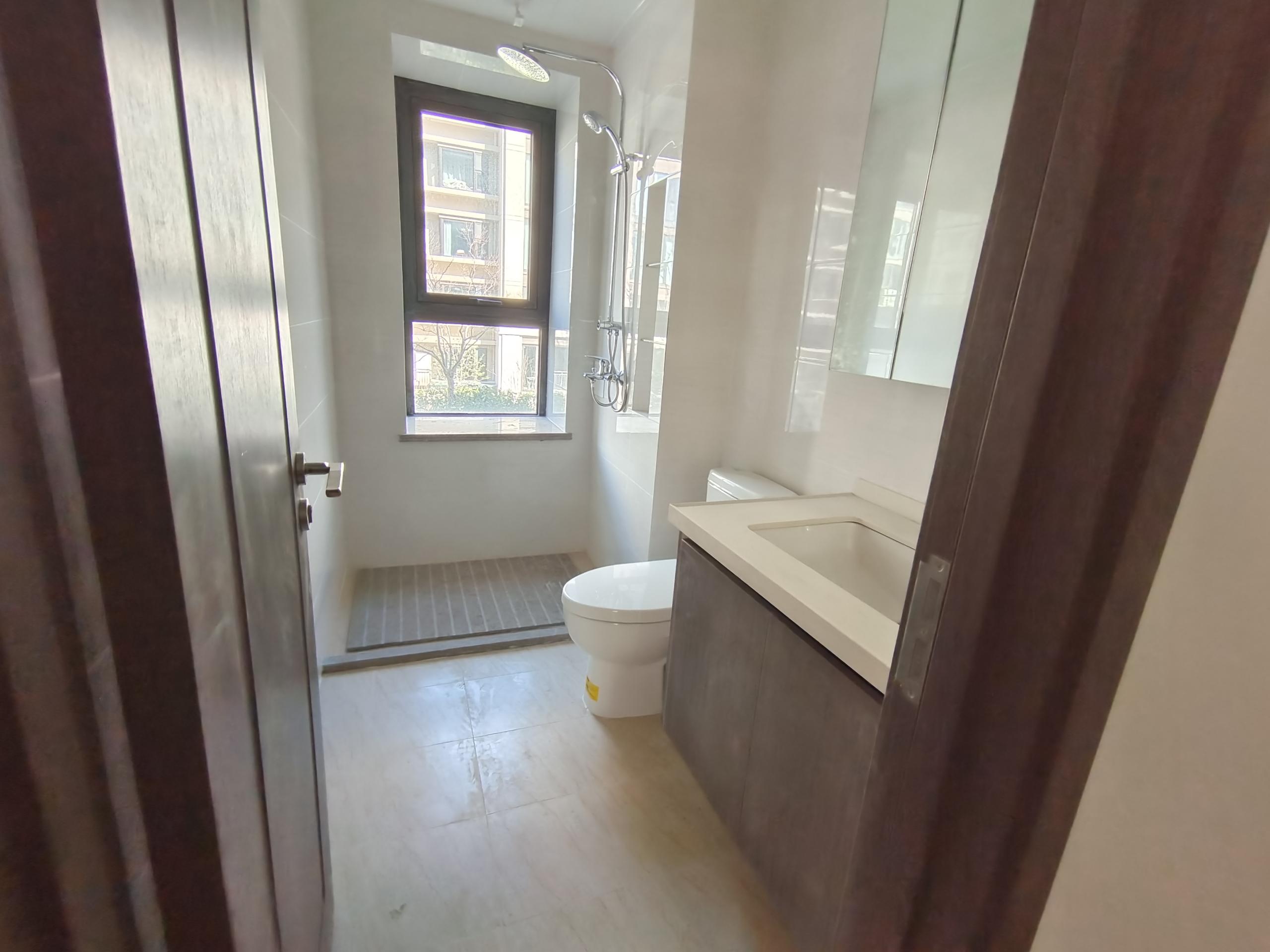 春风南岸东园 5室2厅3卫 167m&sup2;
