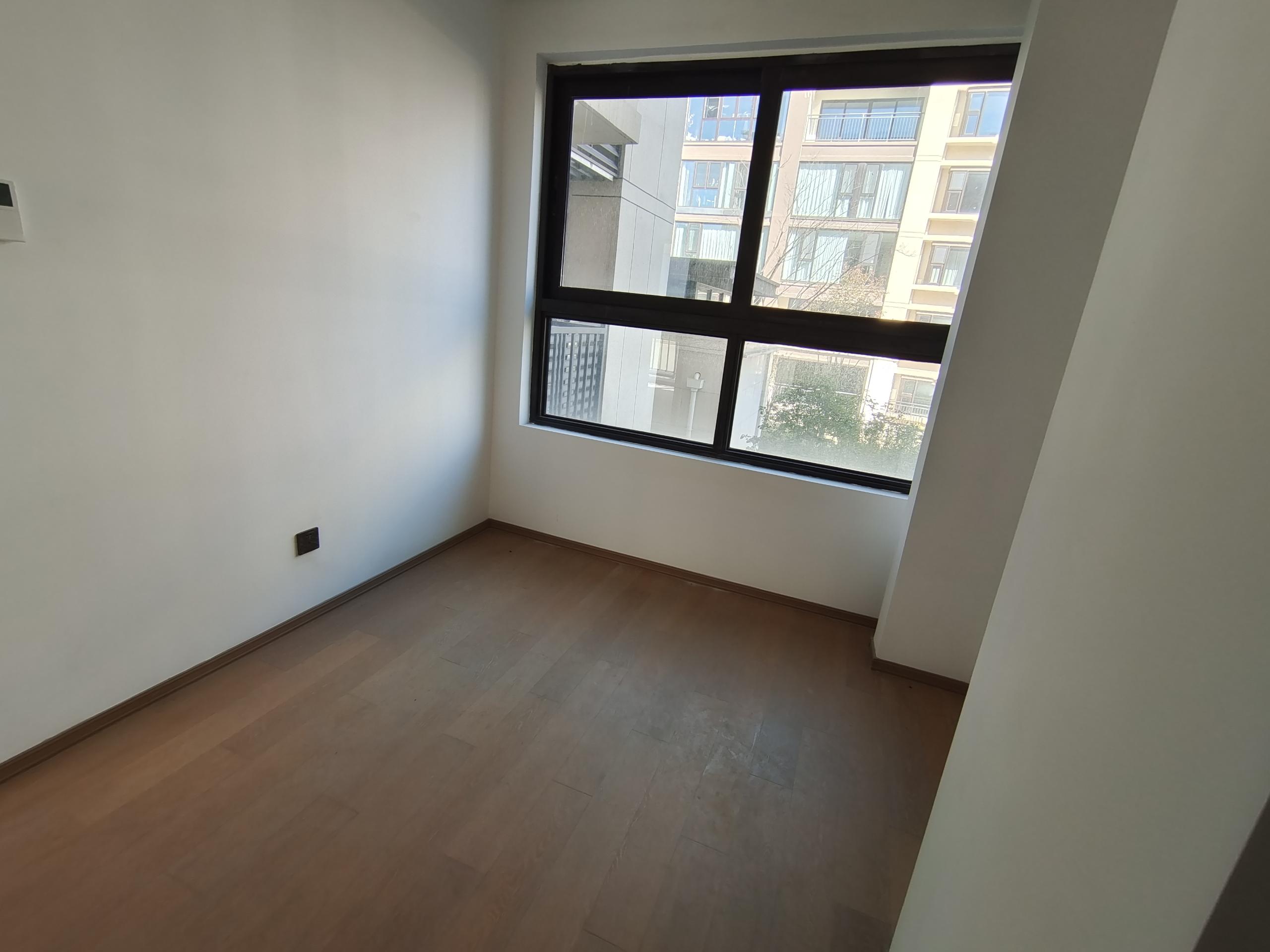 春风南岸东园 5室2厅3卫 167m&sup2;