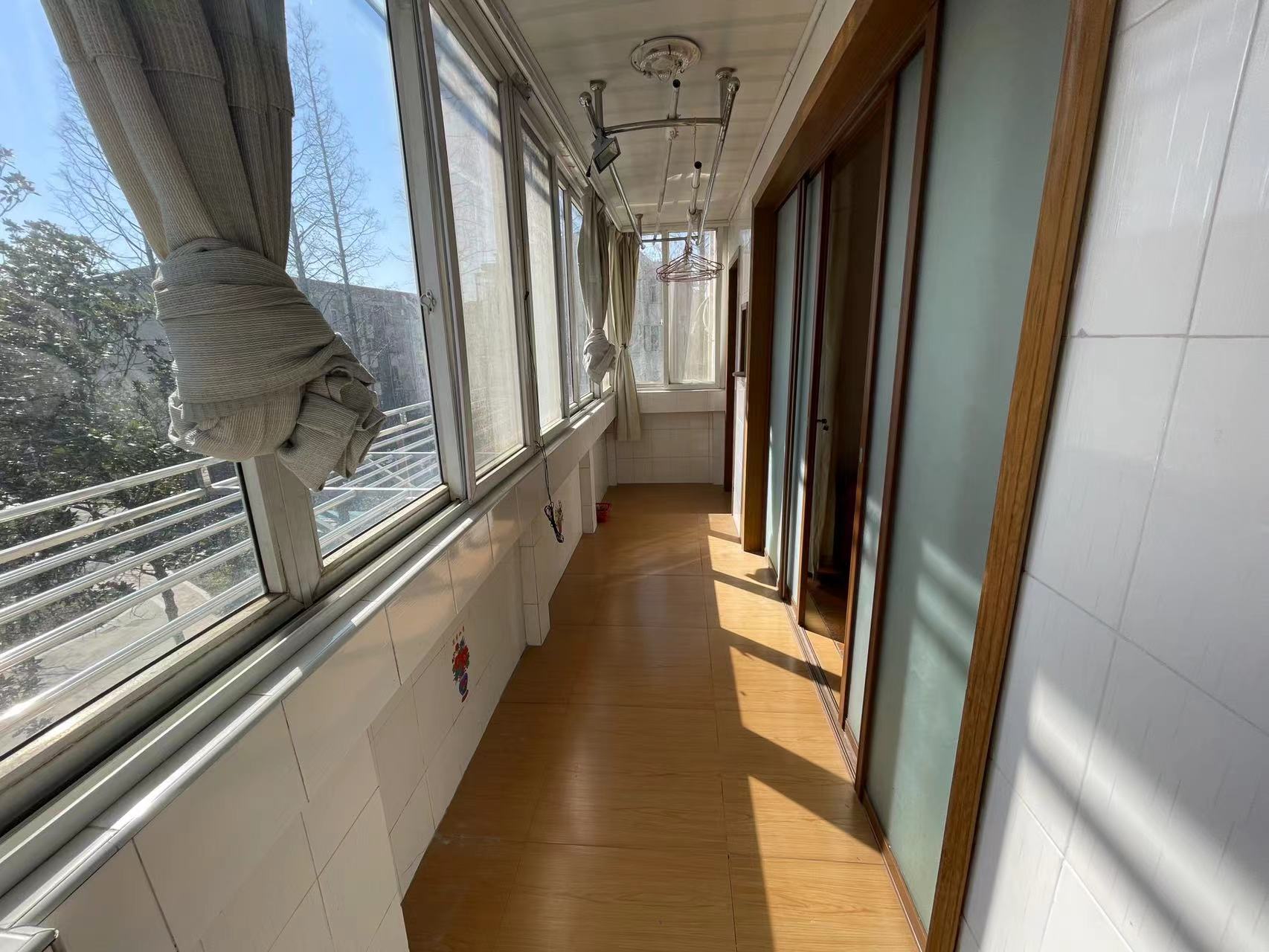 易家桥新村 2室1厅1卫 65.76m&sup2;