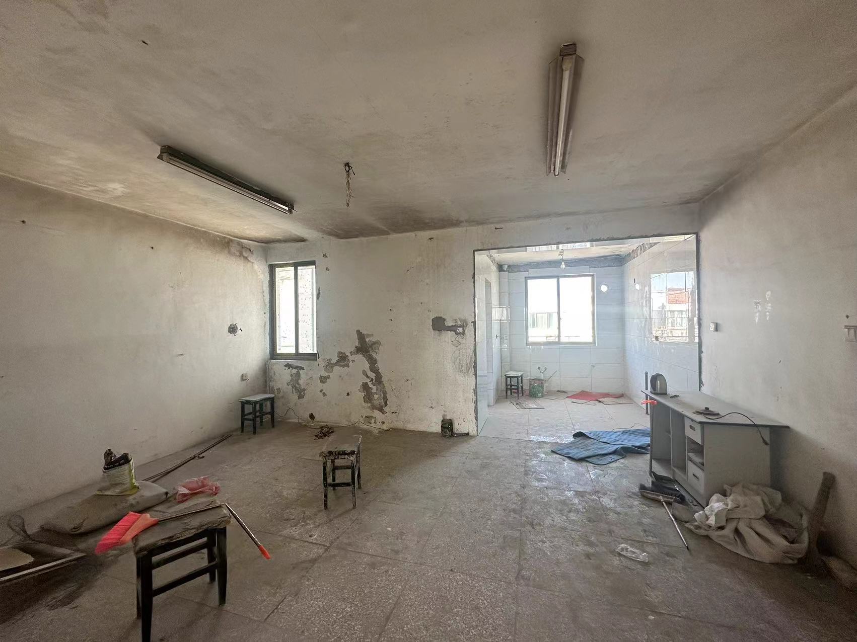 八角亭东一区 2室2厅1卫 91m&sup2;